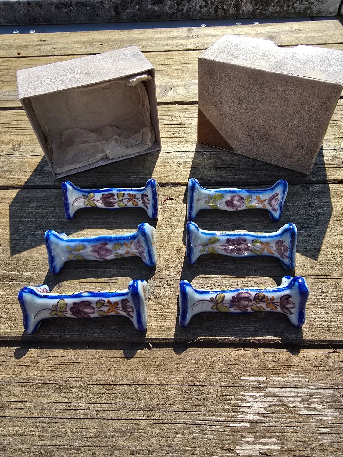 Robert Blin ceramic knife rest from Malicorne