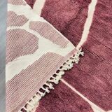 Handmade traditional beni ourain rug, size 150 x 250 cm.