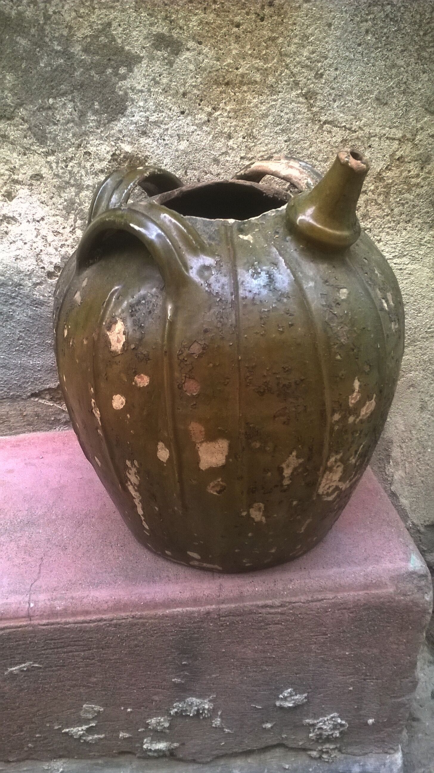 Old Beauronne pottery