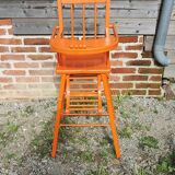 Ancienne Chaise Haute Pour Bébé en Bois Peint Orange