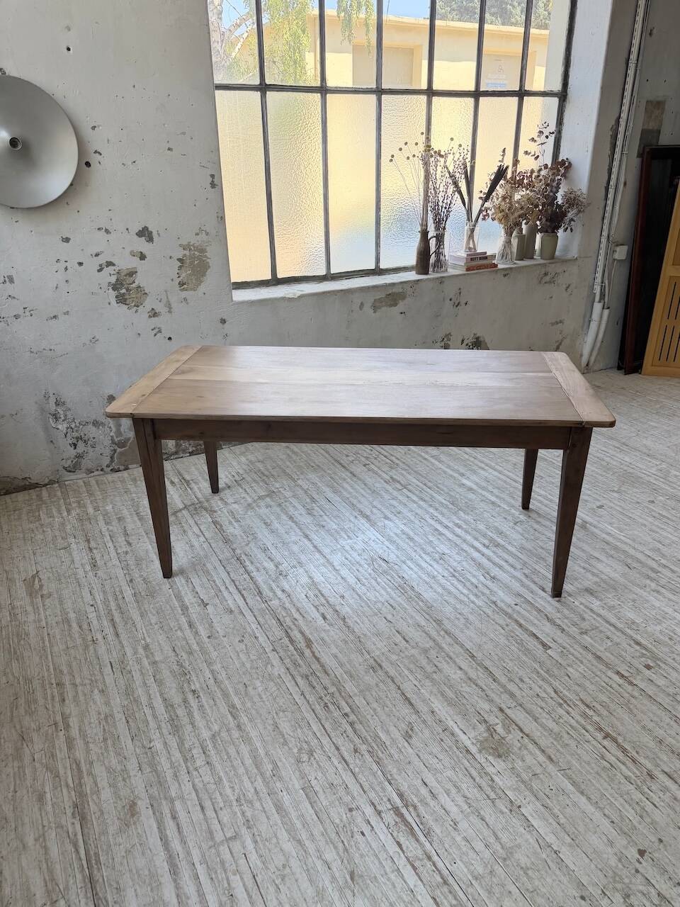 Table de ferme noyer pieds fuseaux 1950