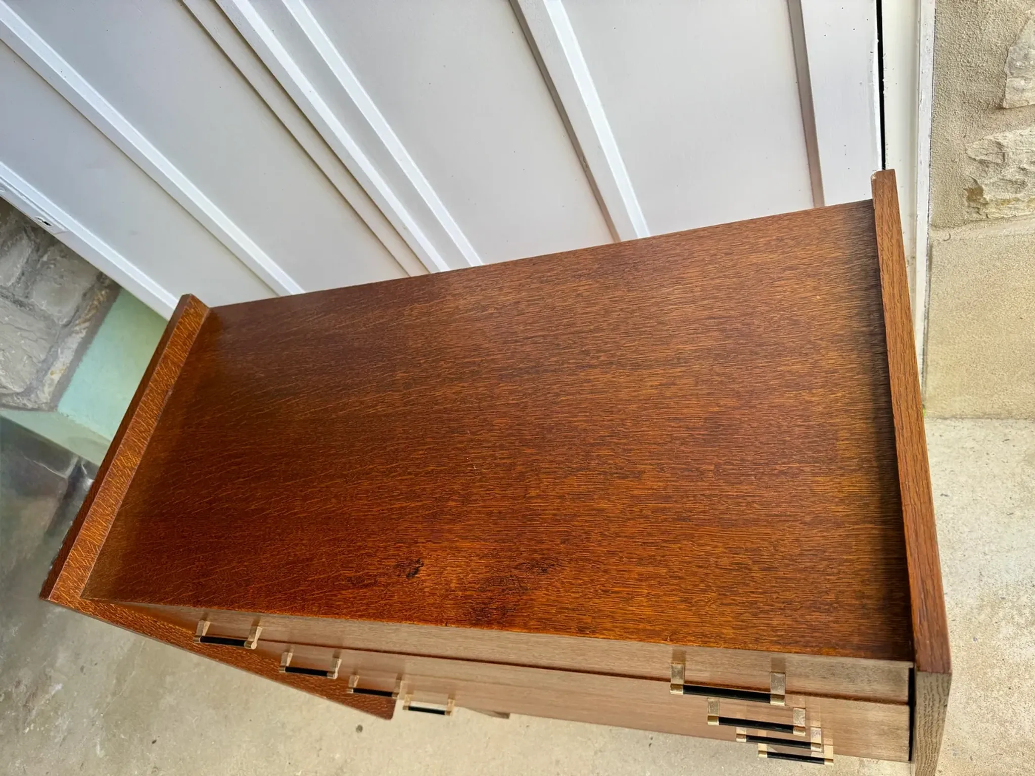 Commode style mid-century