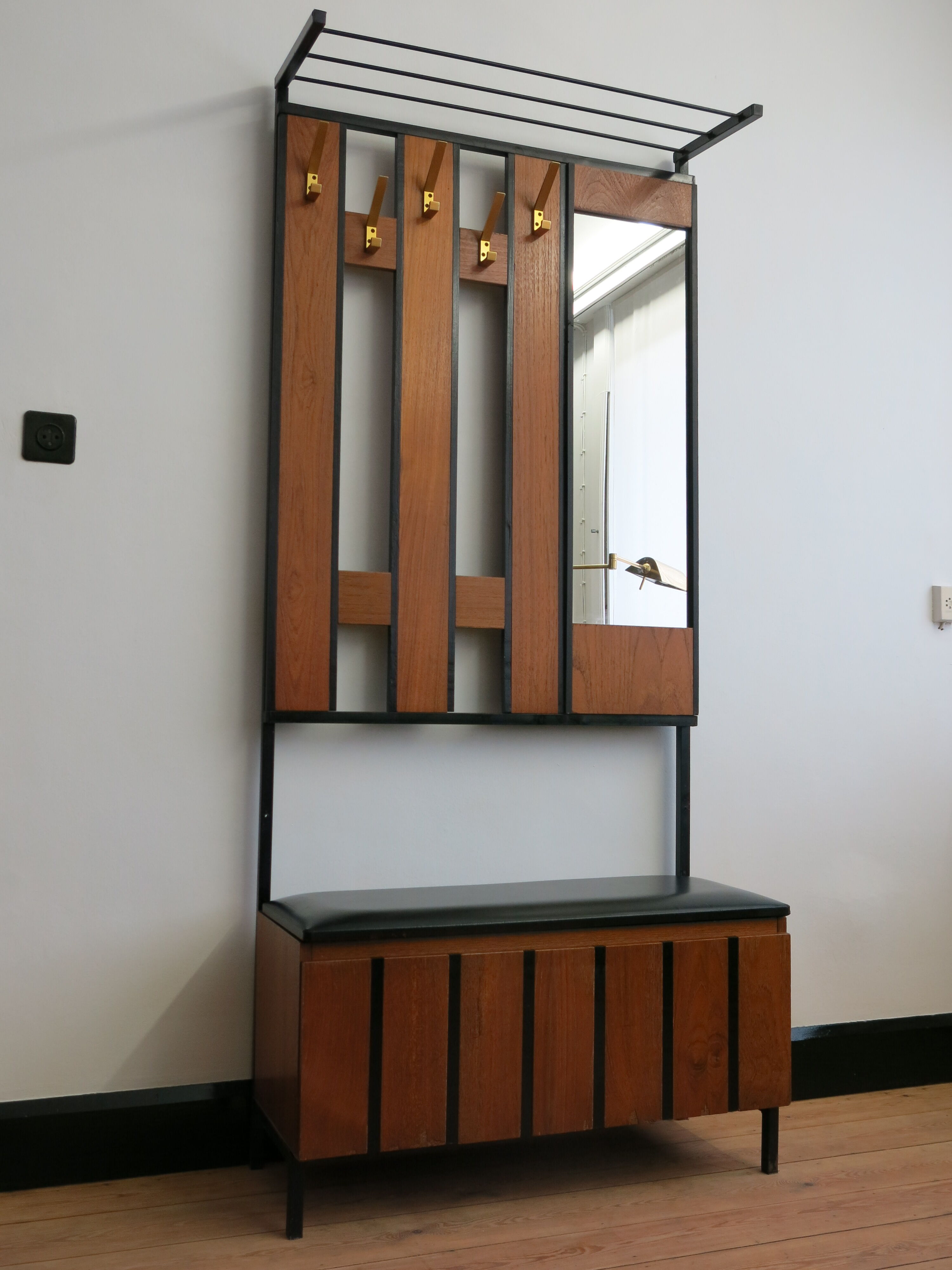 Meuble vestiaire mid-century