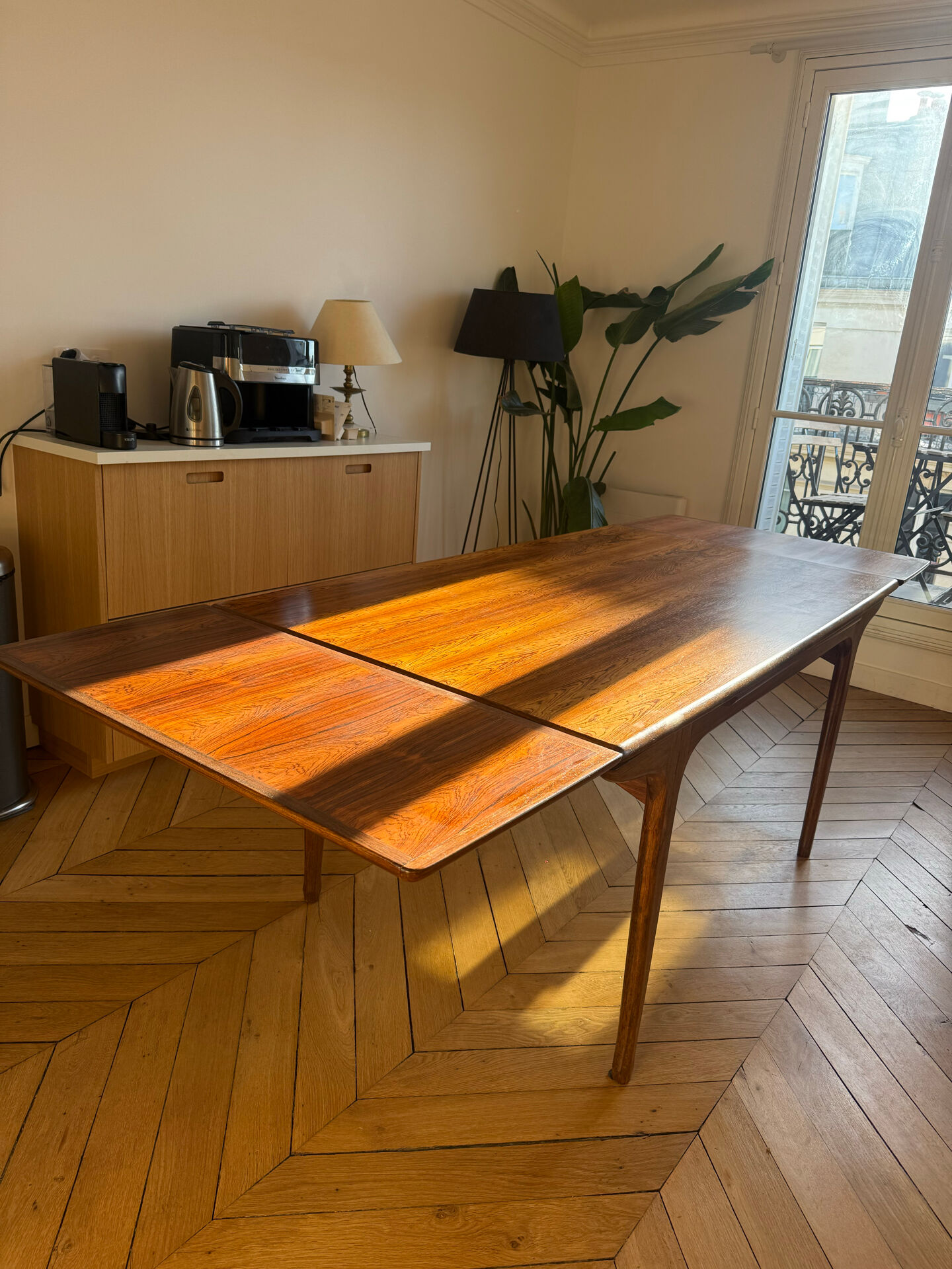 Danish vintage dining table – Scandinavian design – Extendable 240 cm