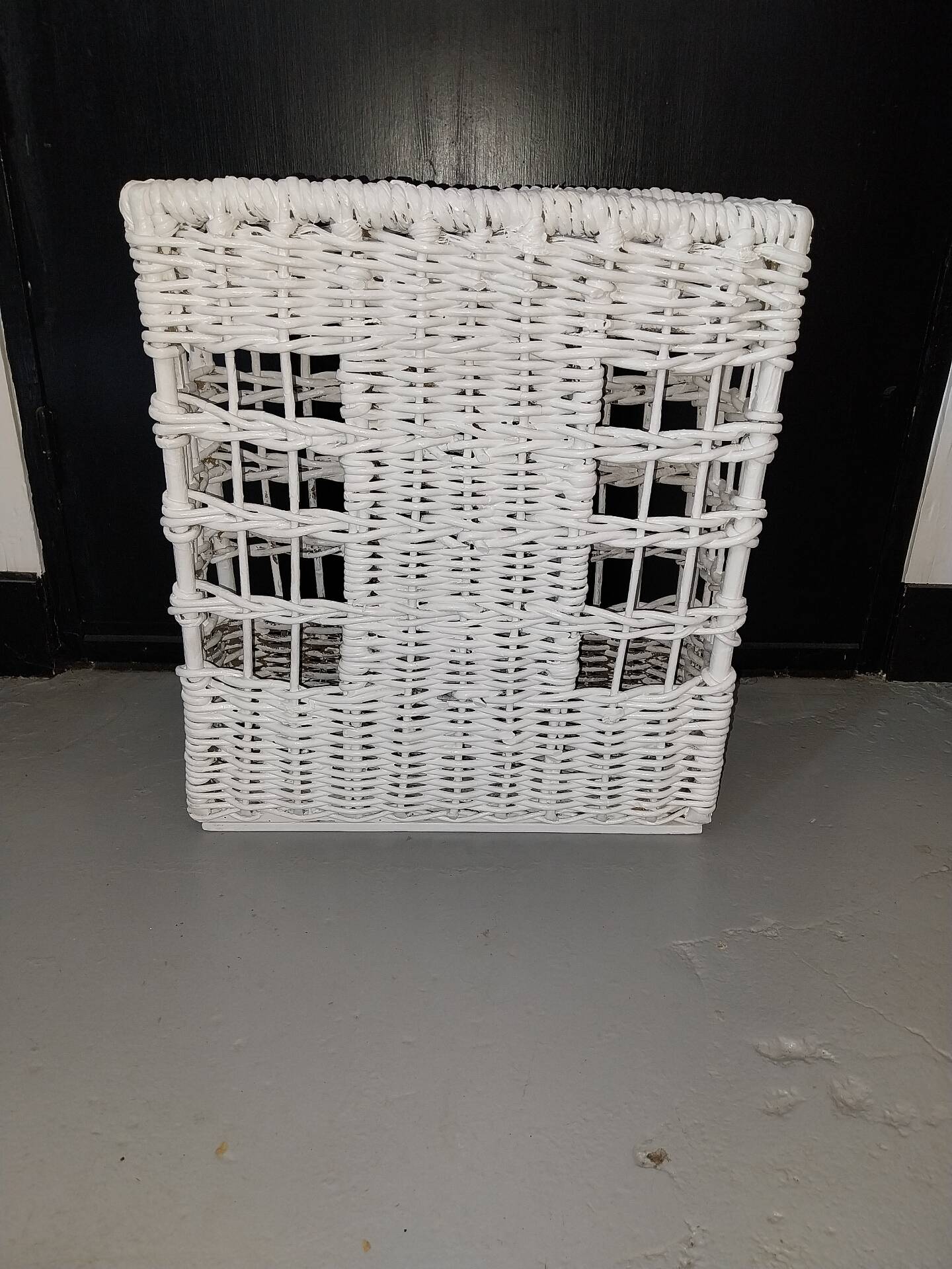 White wicker umbrella stand