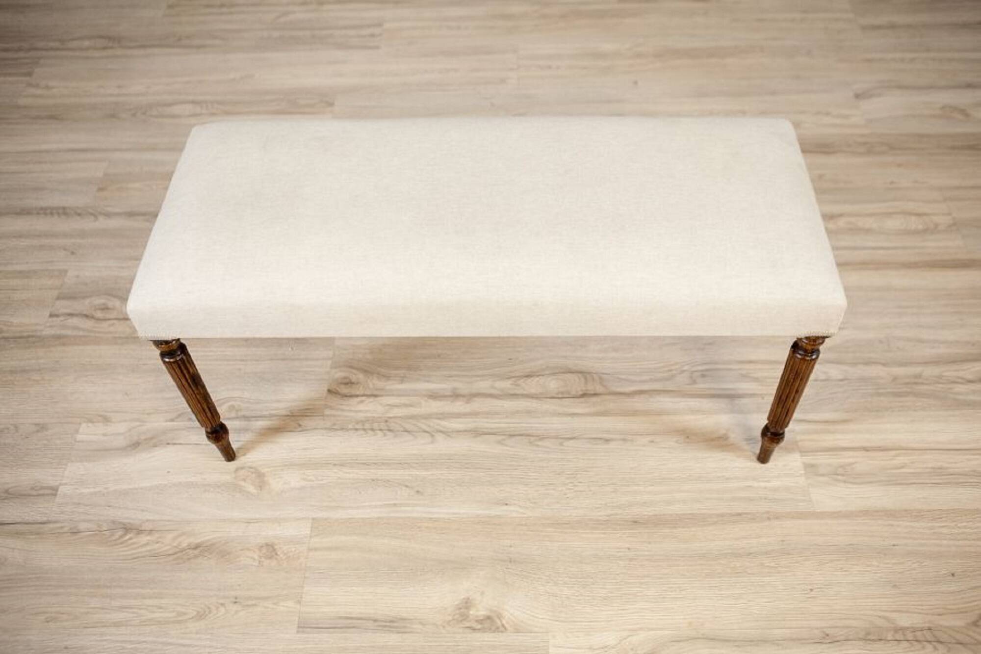 Mid-Century Neoclassical Louis XVI Style Bench with Cream Upholstery and Fluted
