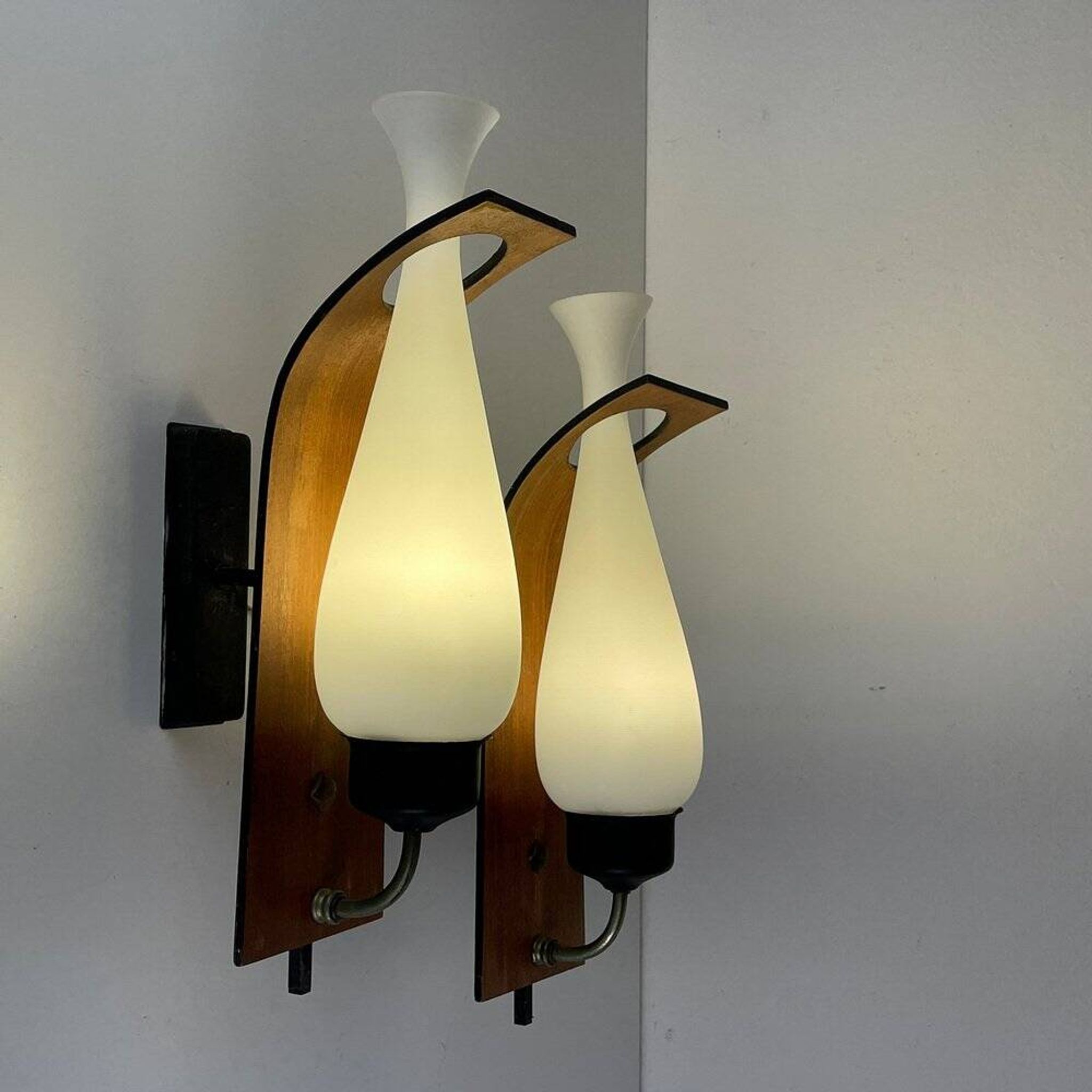 Stilnovo wall sconces, Italy, 1950s, set of 2