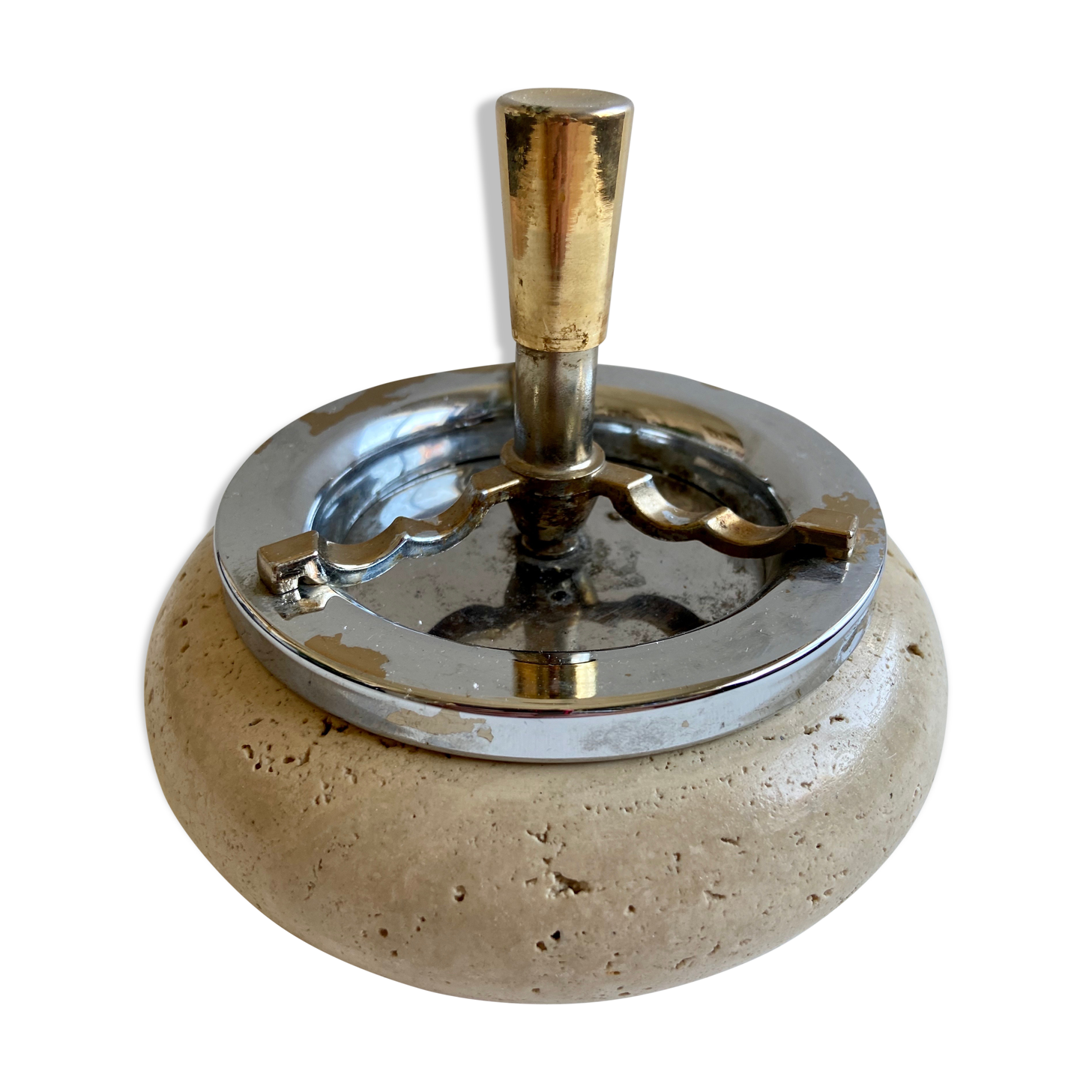 Ashtray in travertine