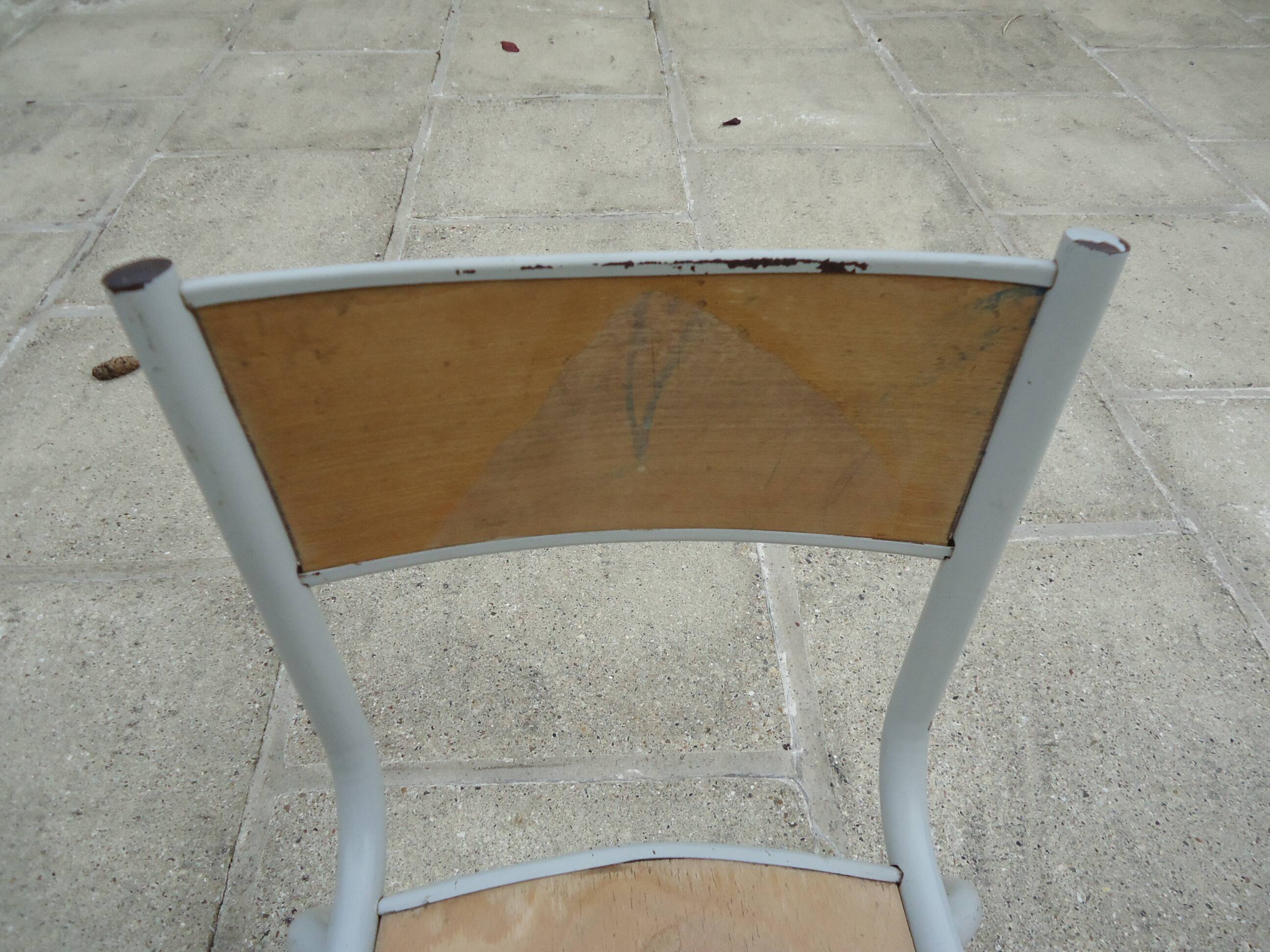 Bureau d’écolier et sa chaise assortie, année 70