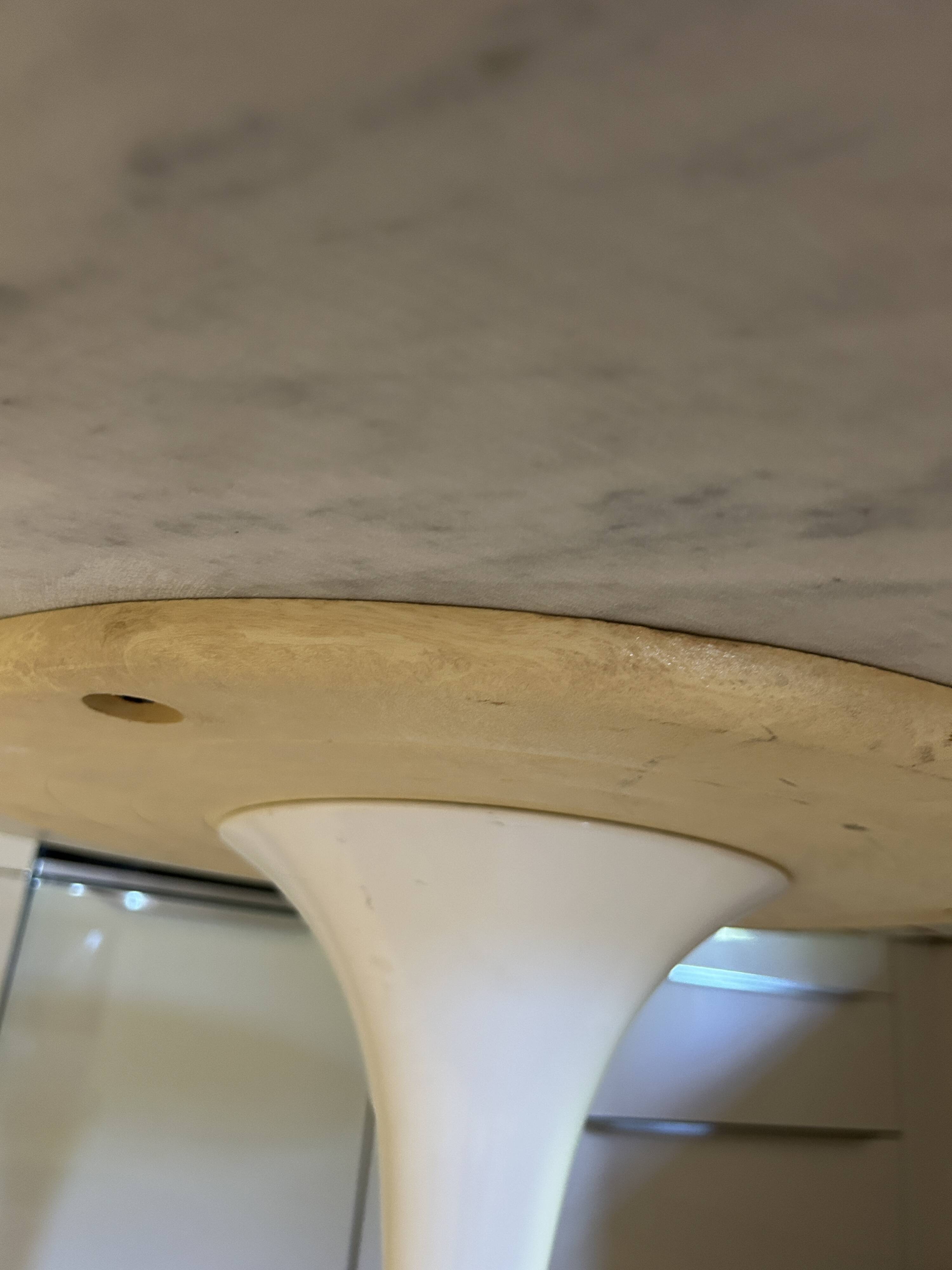 Saarinen round table