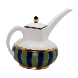 Verseuse en porcelaine à décor