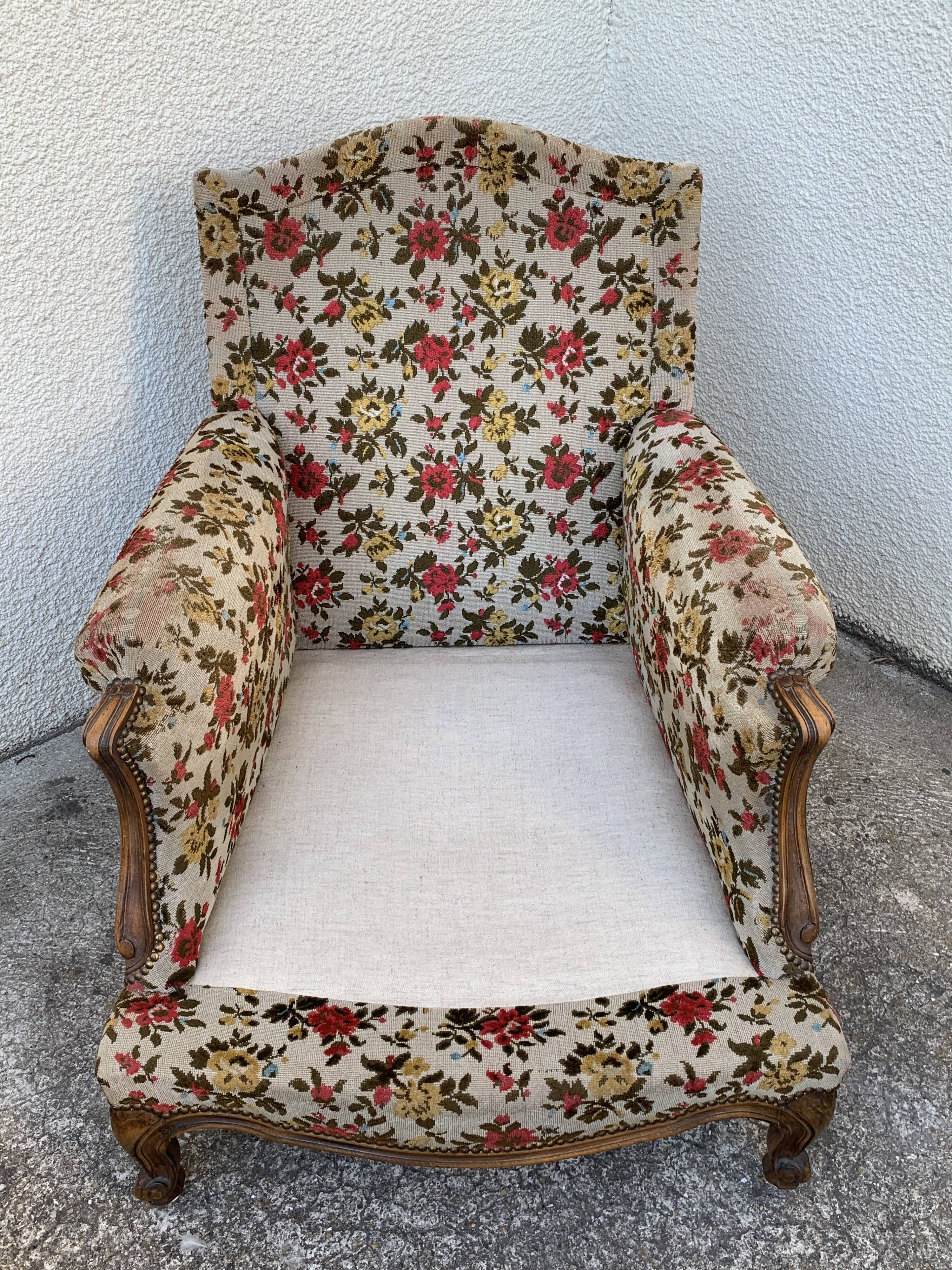 Antique Louis XV style shepherdess armchair in floral flocked fabric