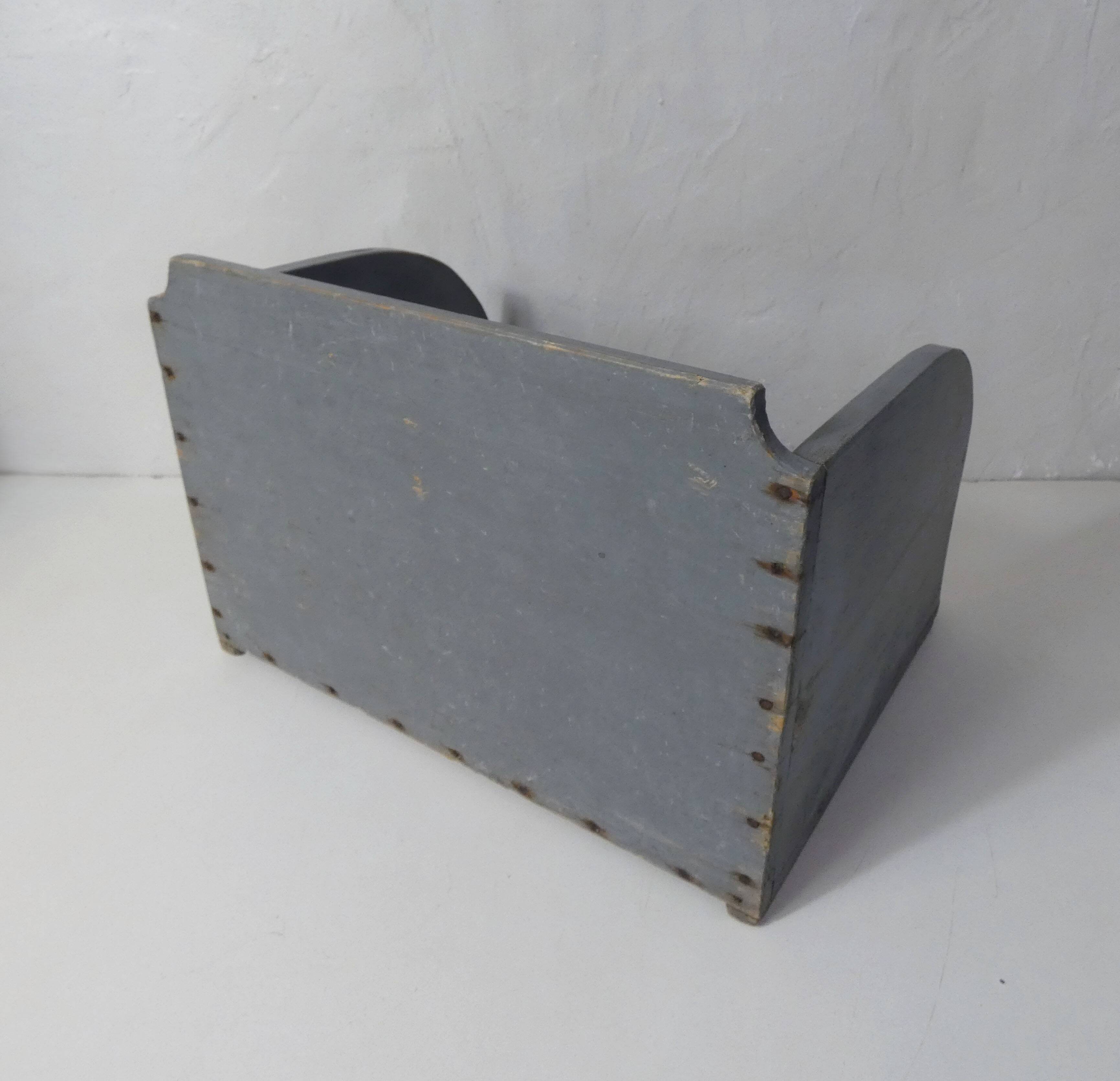 Ancien carrosse de lavandière étagère en bois