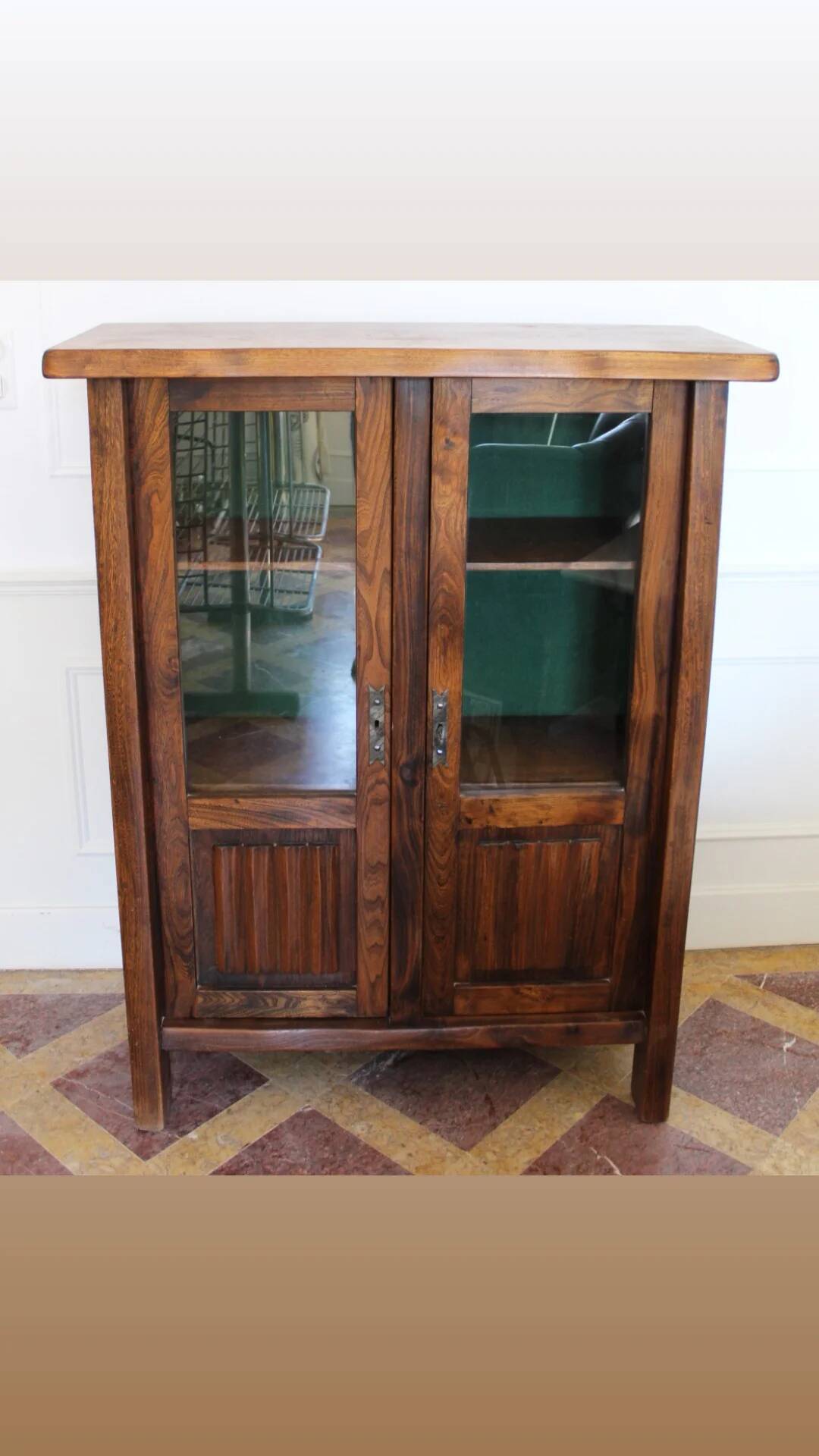 Brutalist Display Cabinet in Solid Elm by Olavi Hänninen for Mikko Nupponen 1960