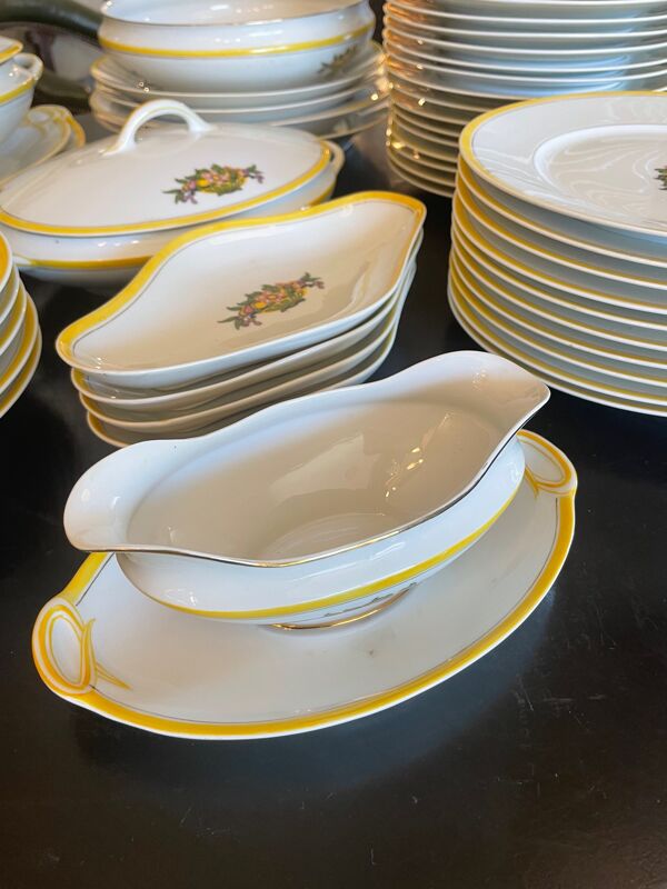 Service en porcelaine de Limoges