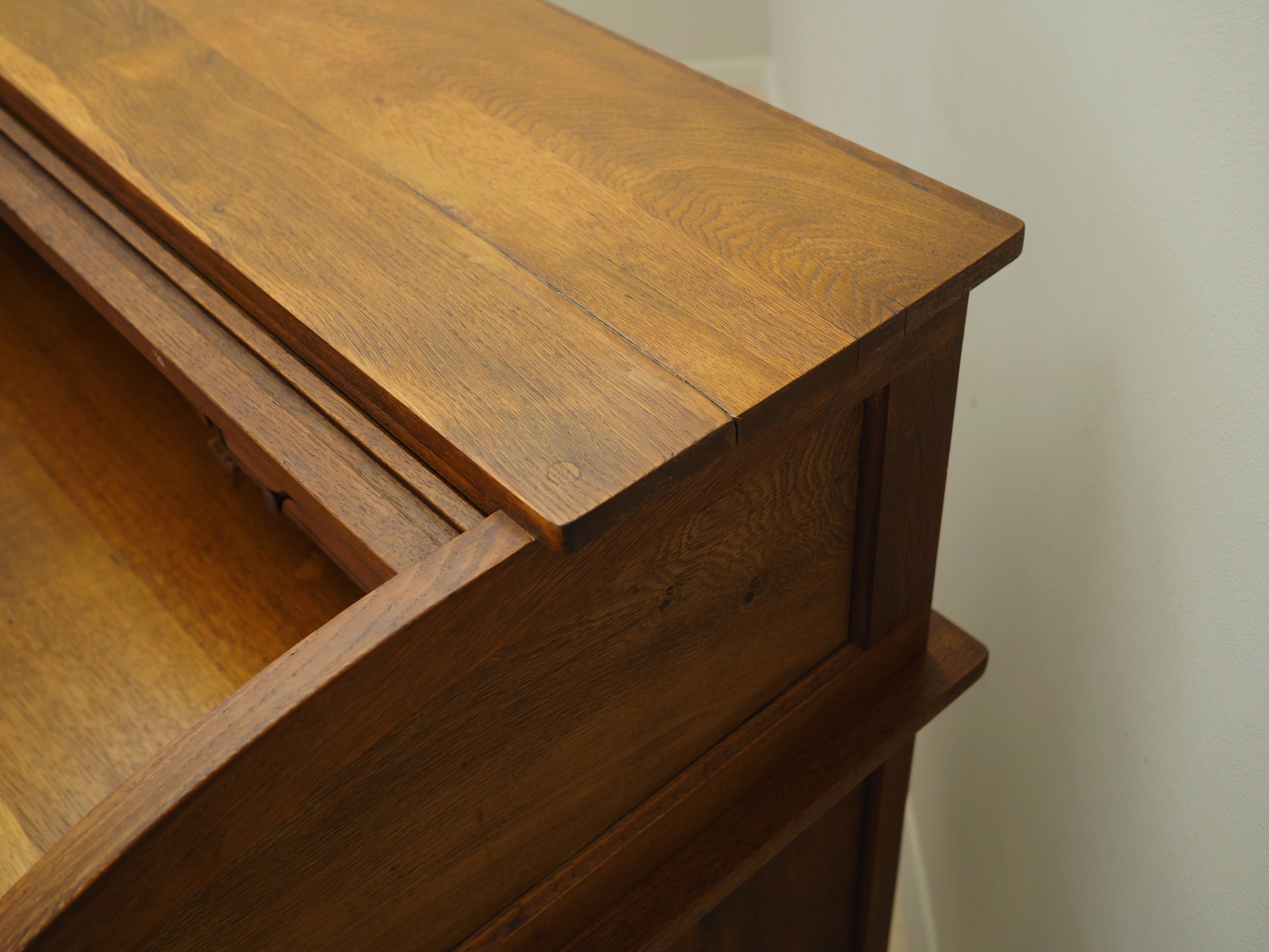 Bureau en chêne, design danois, années 1950, production: Danemark