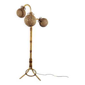 lampadaire en rotin des
