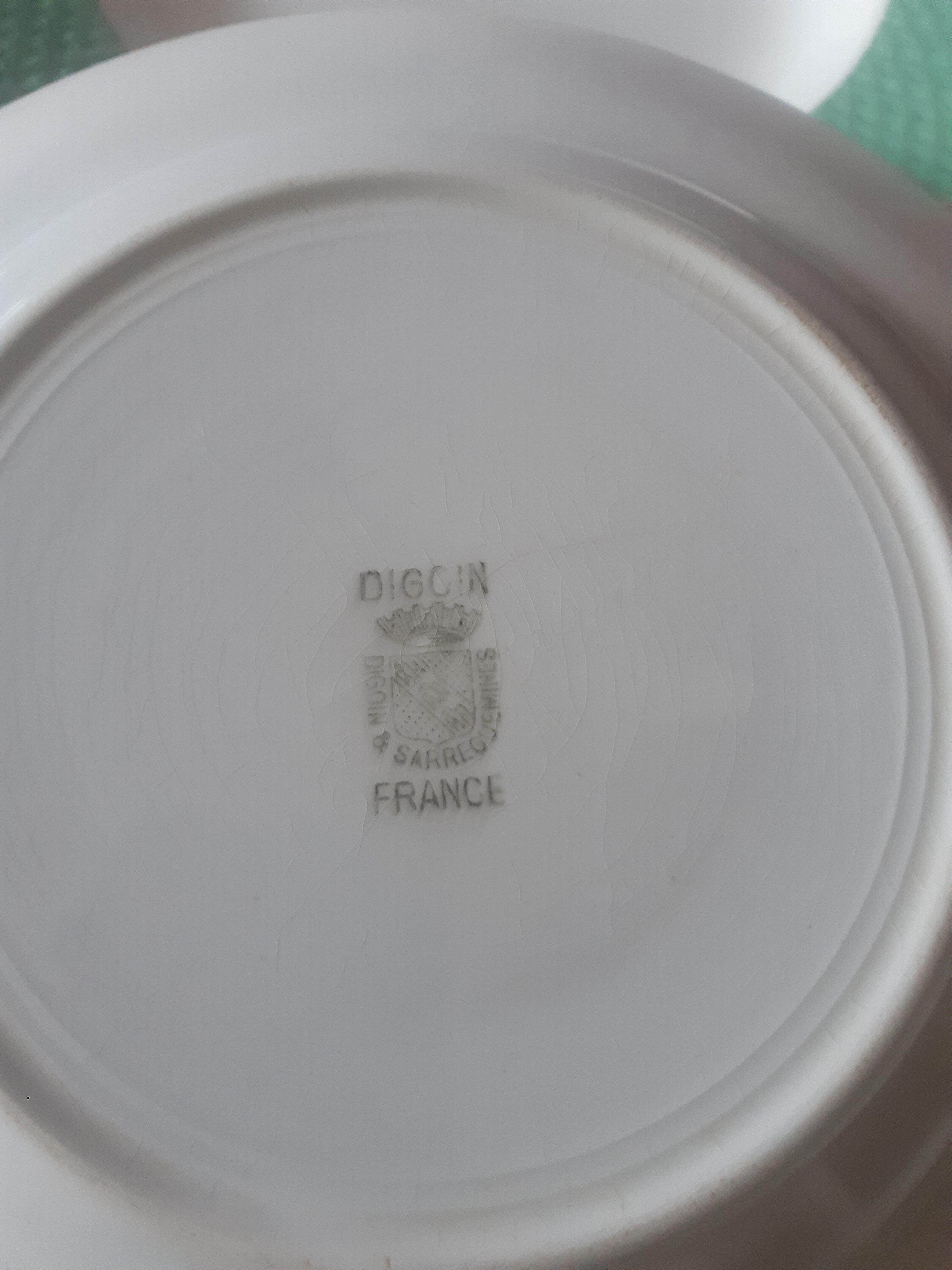 8 Digoin hollow plates