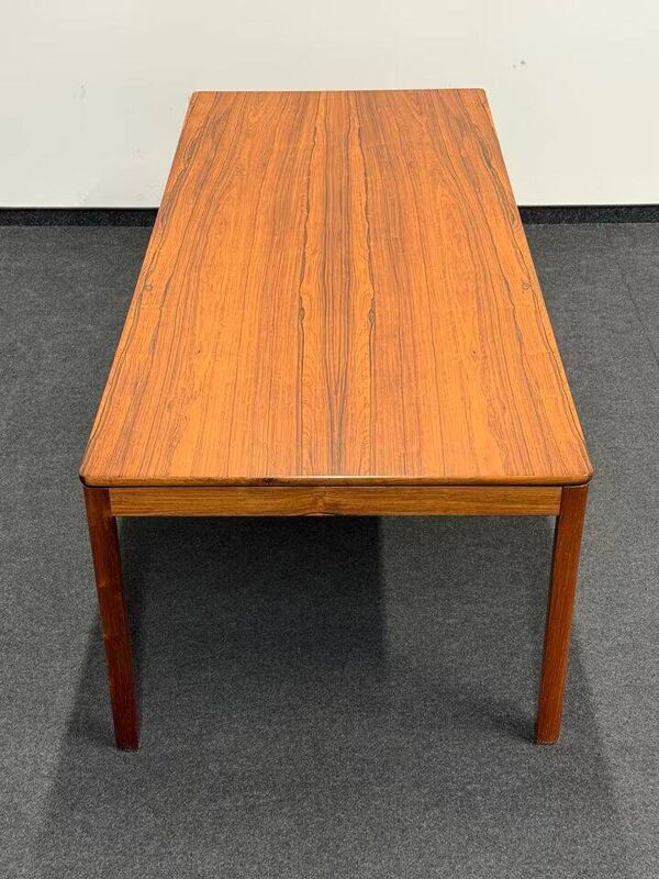 Table basse rare en bois de rose par Brødrene Blindheim - Norvège, années 1970