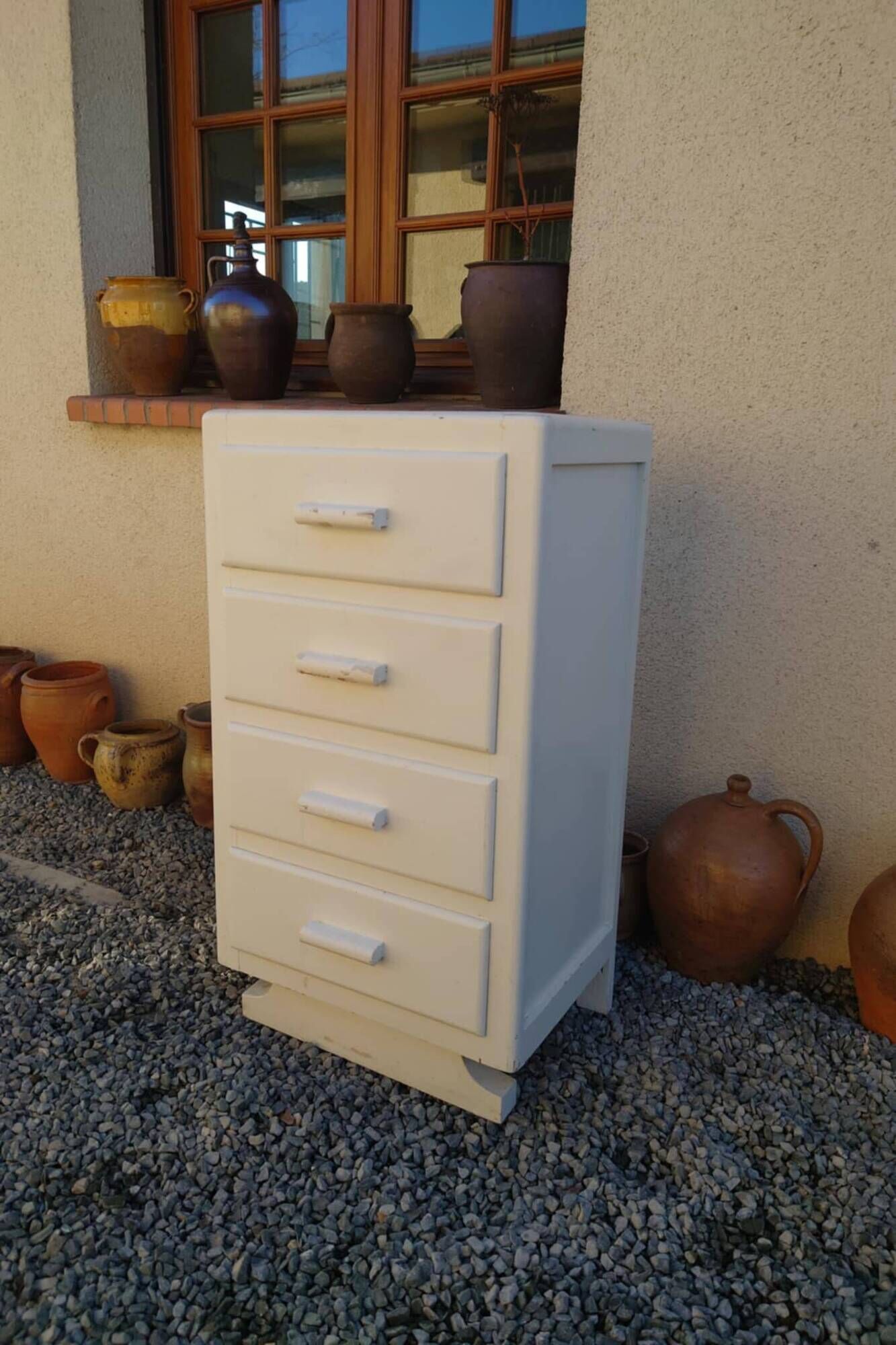 Art Deco chest of drawers in white painted wood with 4 drawers