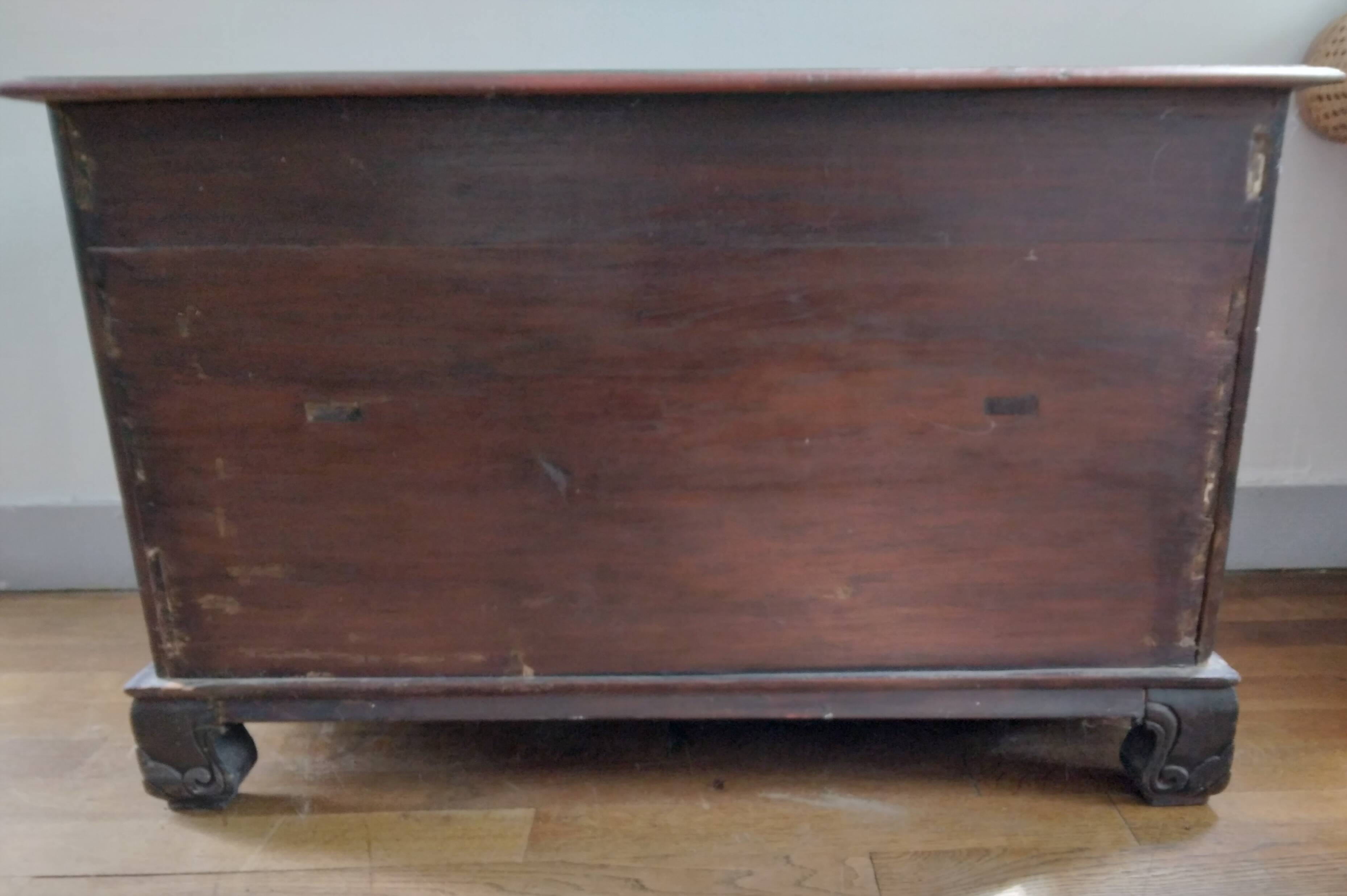 19th century Chinese chest