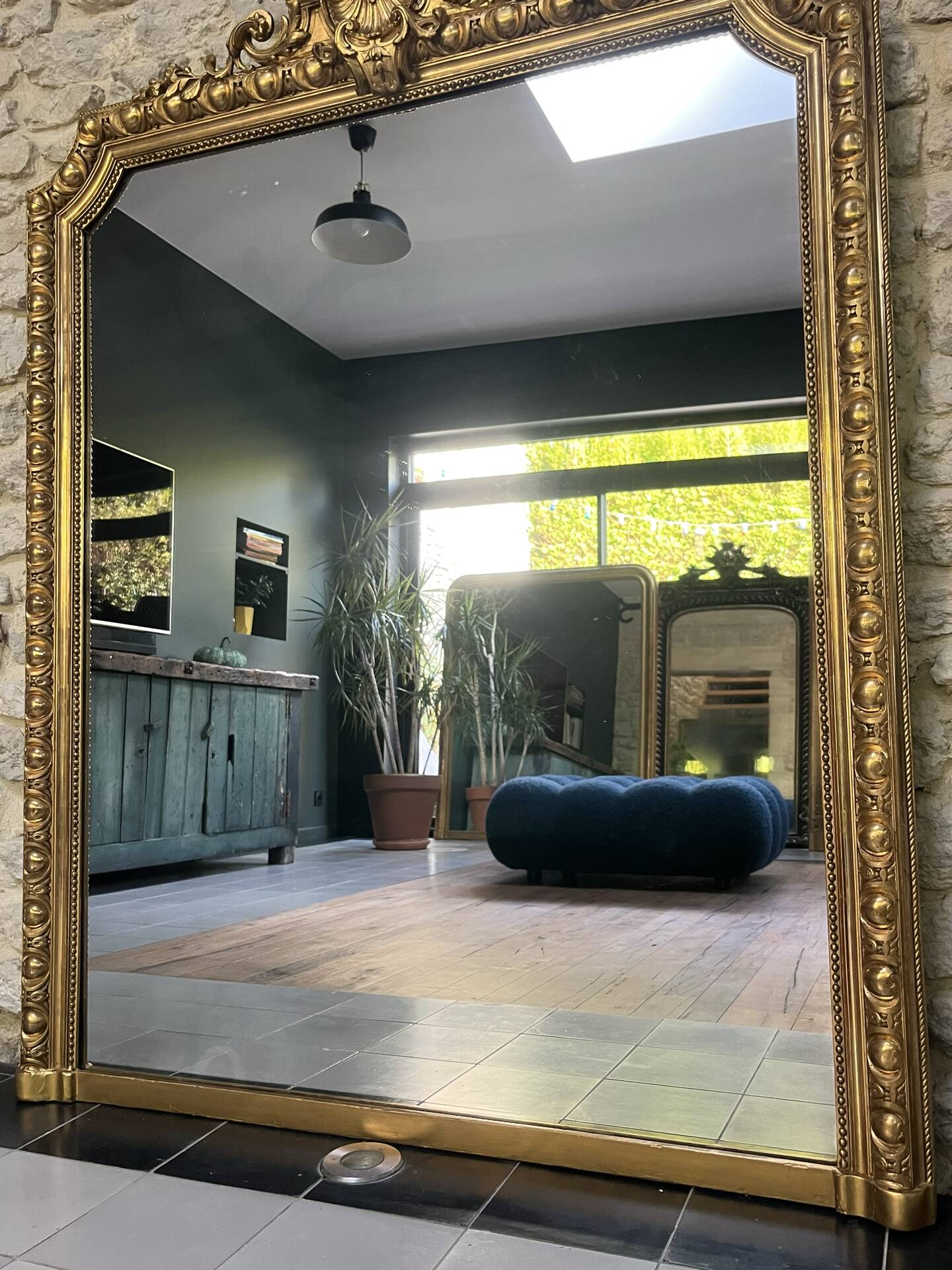Miroir de cheminée Napoléon III 150,5/120cm, doré à la feuille d’or