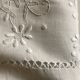 Spring cloth in linen canvas embroidered with daisies 1950