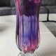 Vase Design forme Florale/Corolle, en verre d Art soufflé Murano/Italie. Dégradés de tons bleus/roses. Dim 31 x 10 cm