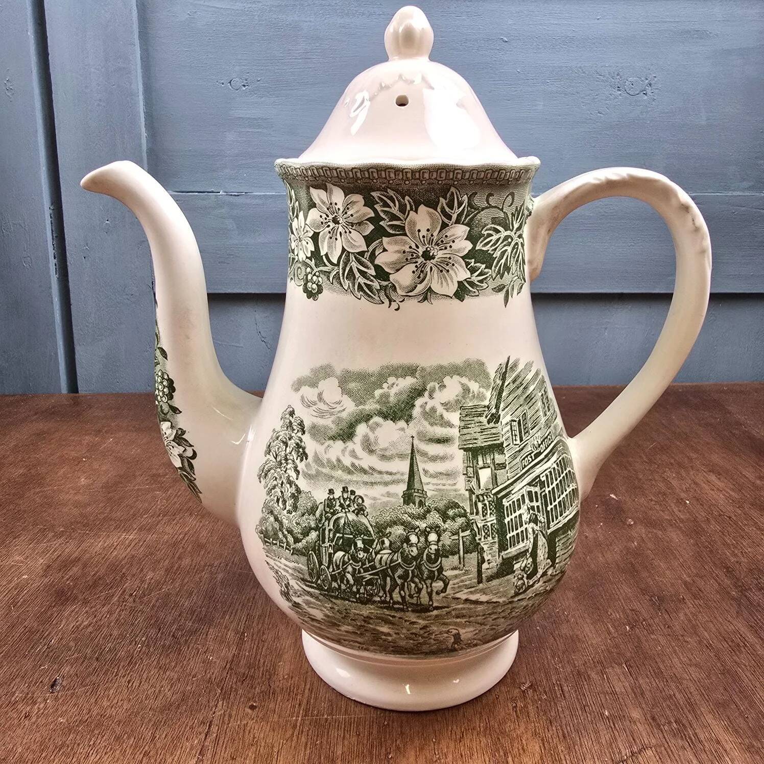 Théière anglaise vintage Royal Tudor Ware Coaching Taverns