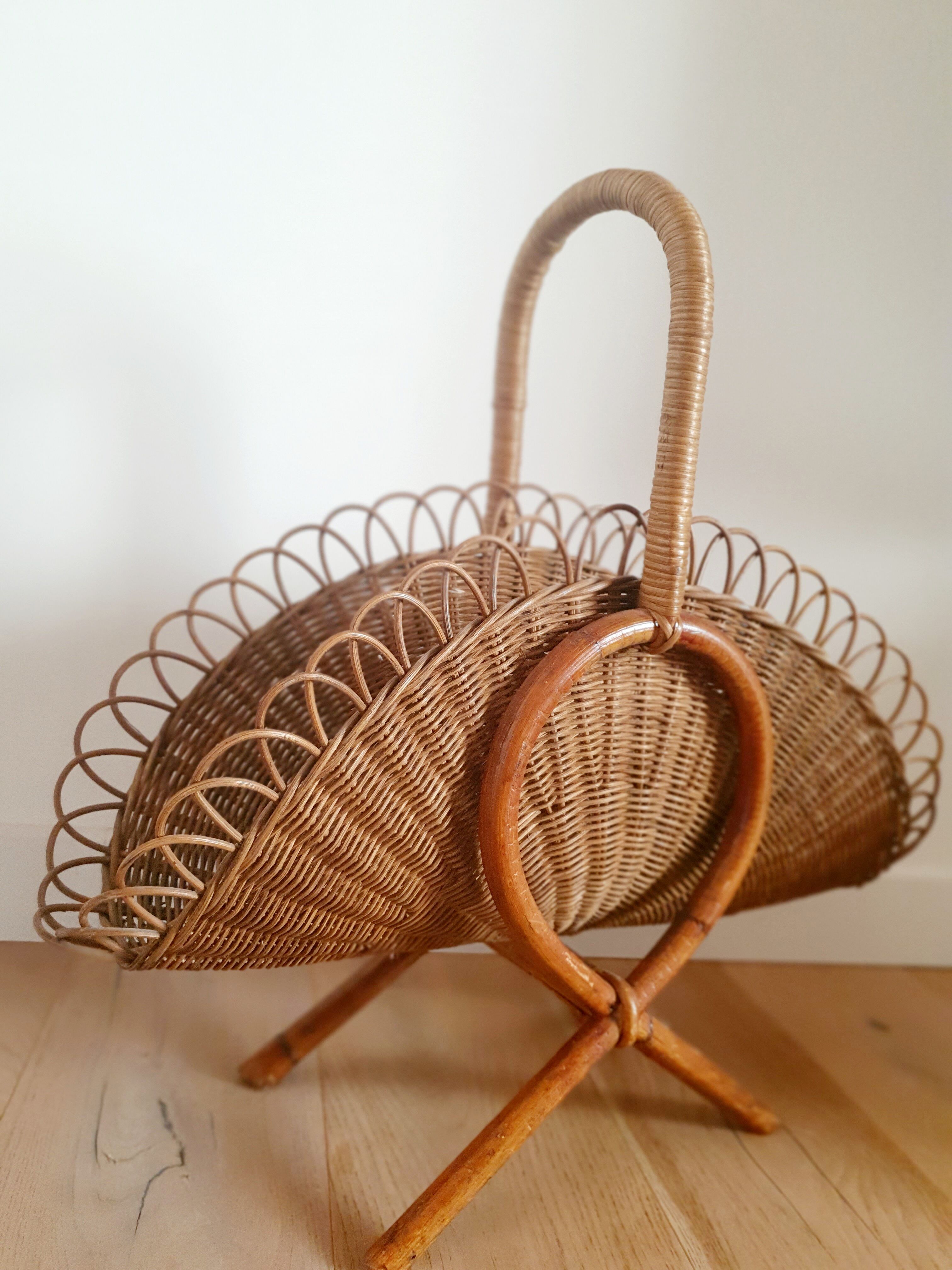 Log holder / rattan magazine holder