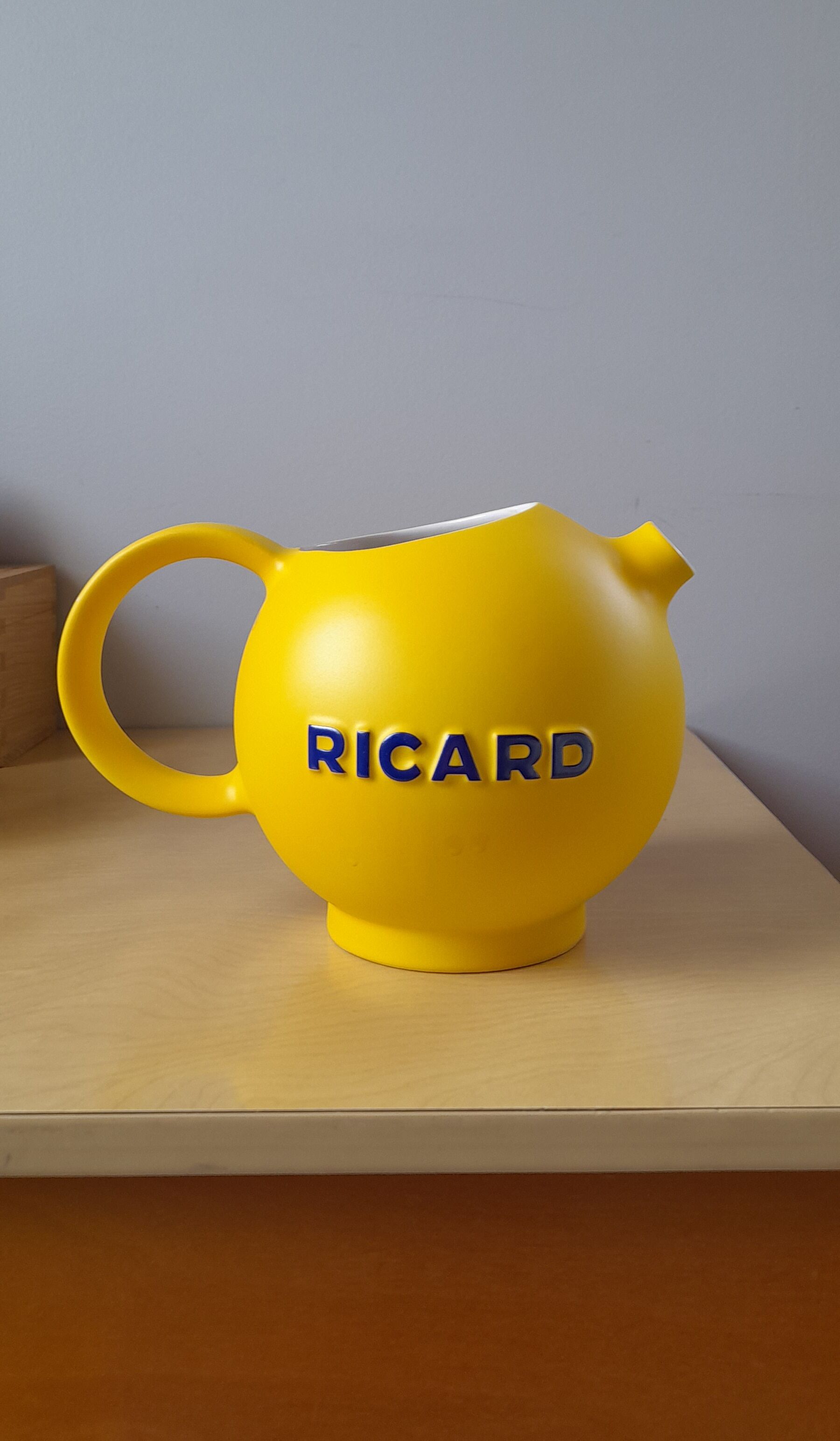 Carafe jaune Ricard