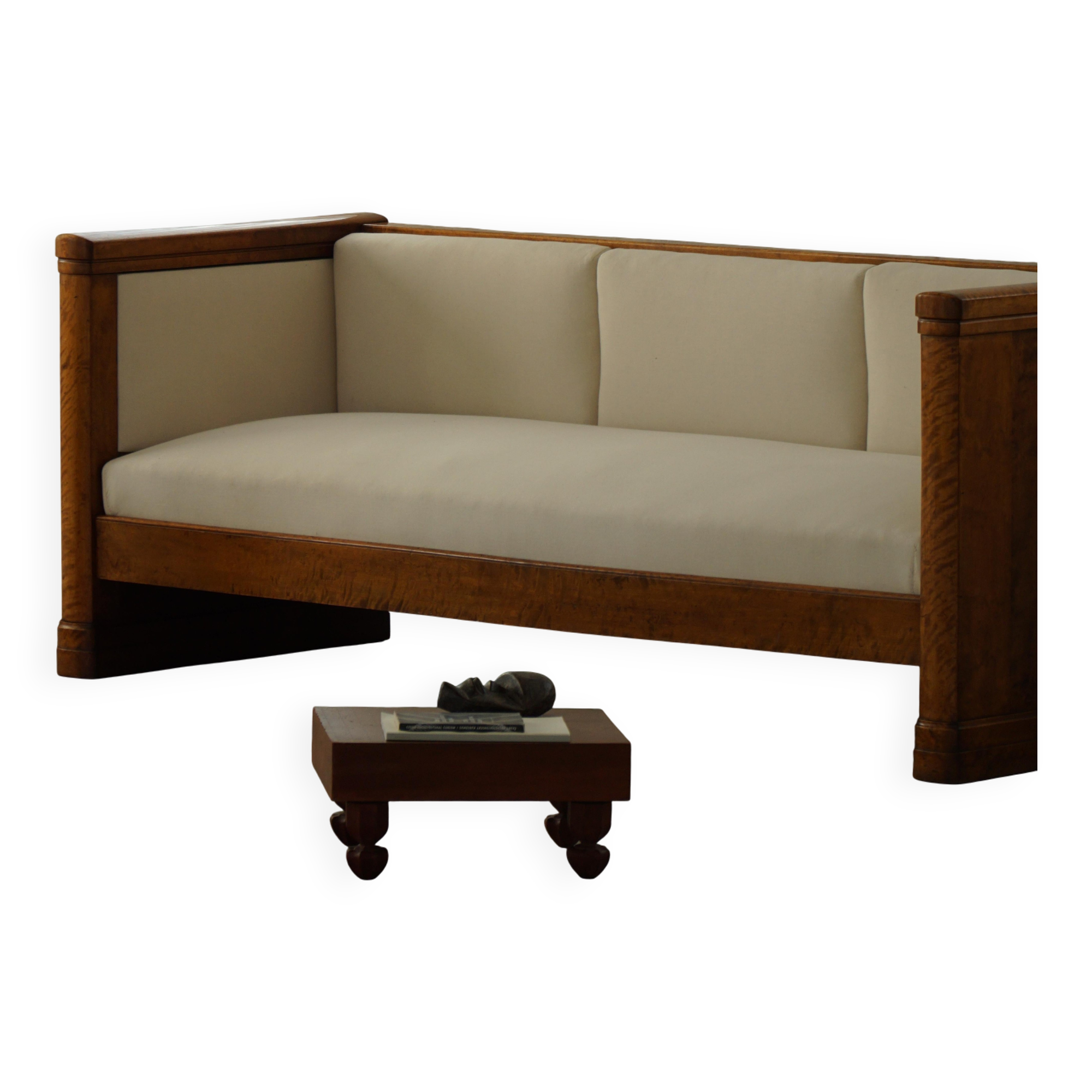 Self-supporting canapé "Karl Johan" from the early 20th century, modern Swedish style.