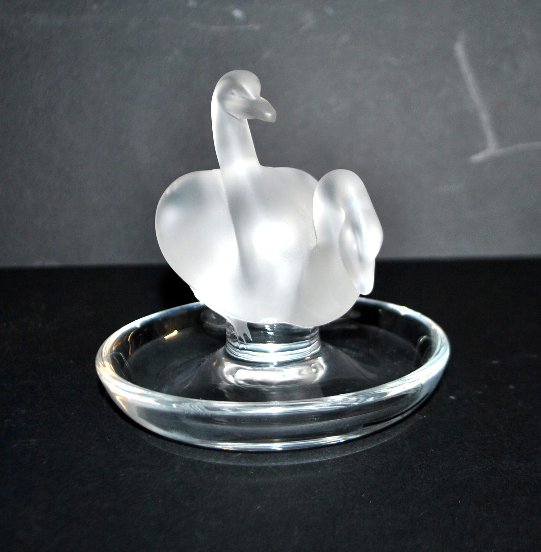 Lalique ring dish bird swan in frosted crystal and signed