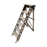 Painter wooden stepladder
