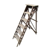 Painter wooden stepladder