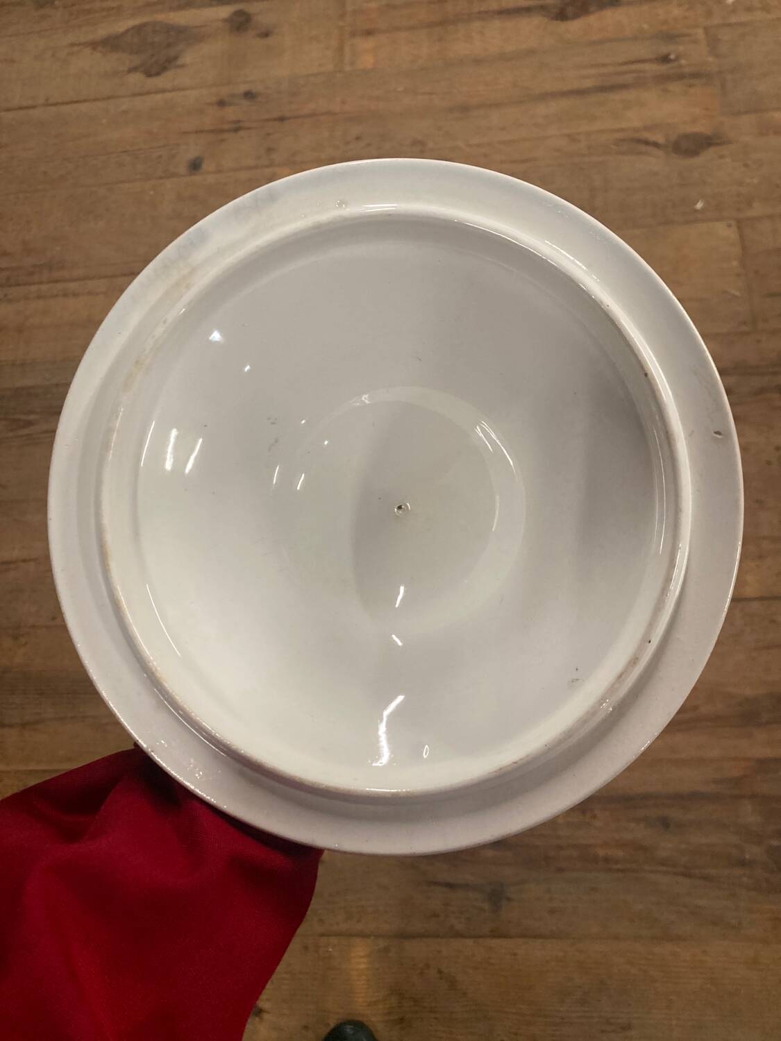 19th century Paris white porcelain tureen