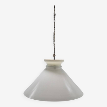 Opaline pendant light