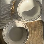 Lot d'un saladier et un plat circulaire frise marron vintage D28