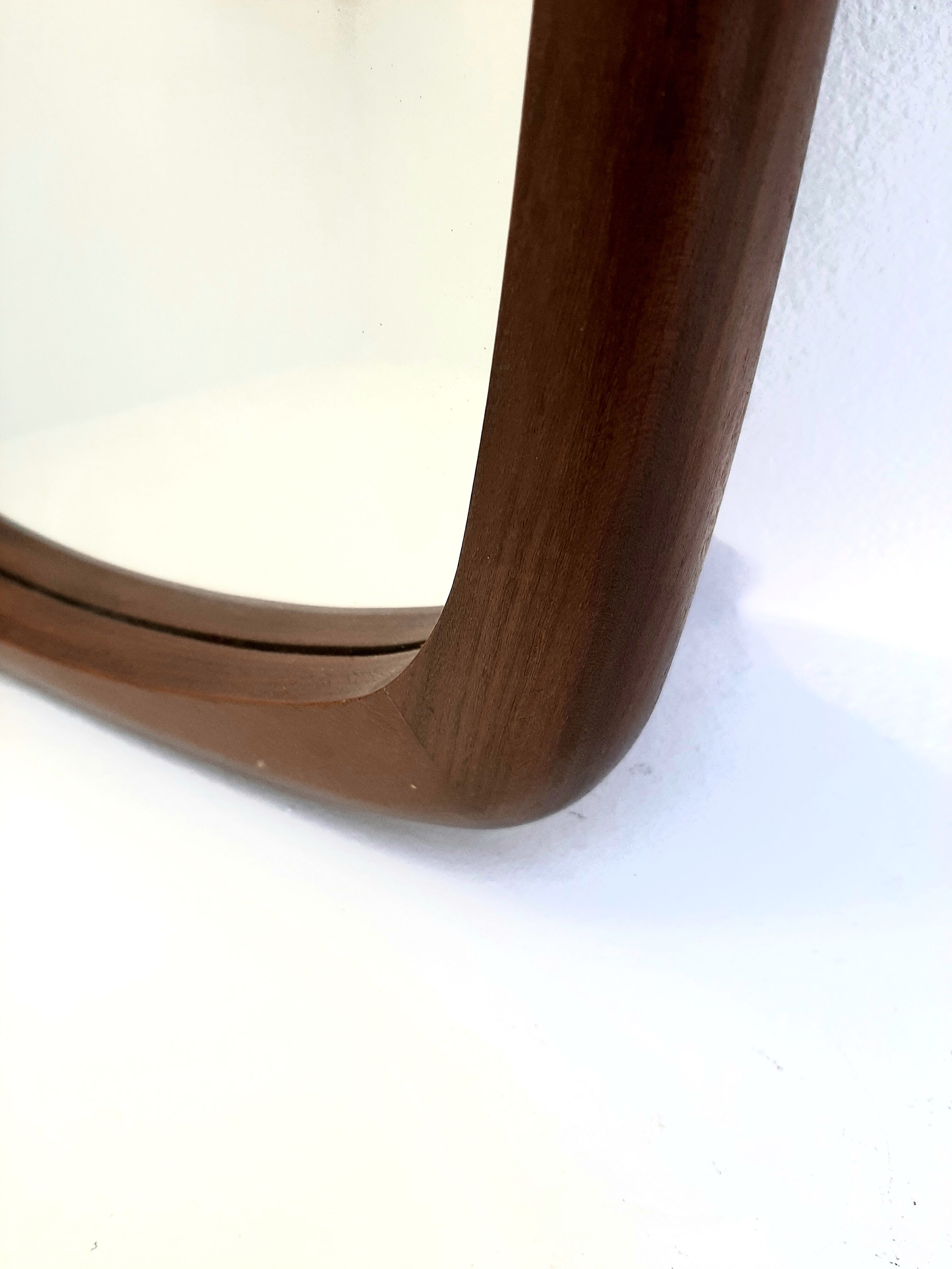 Scandinavian mirror free-form in teck 1960 48x62cm