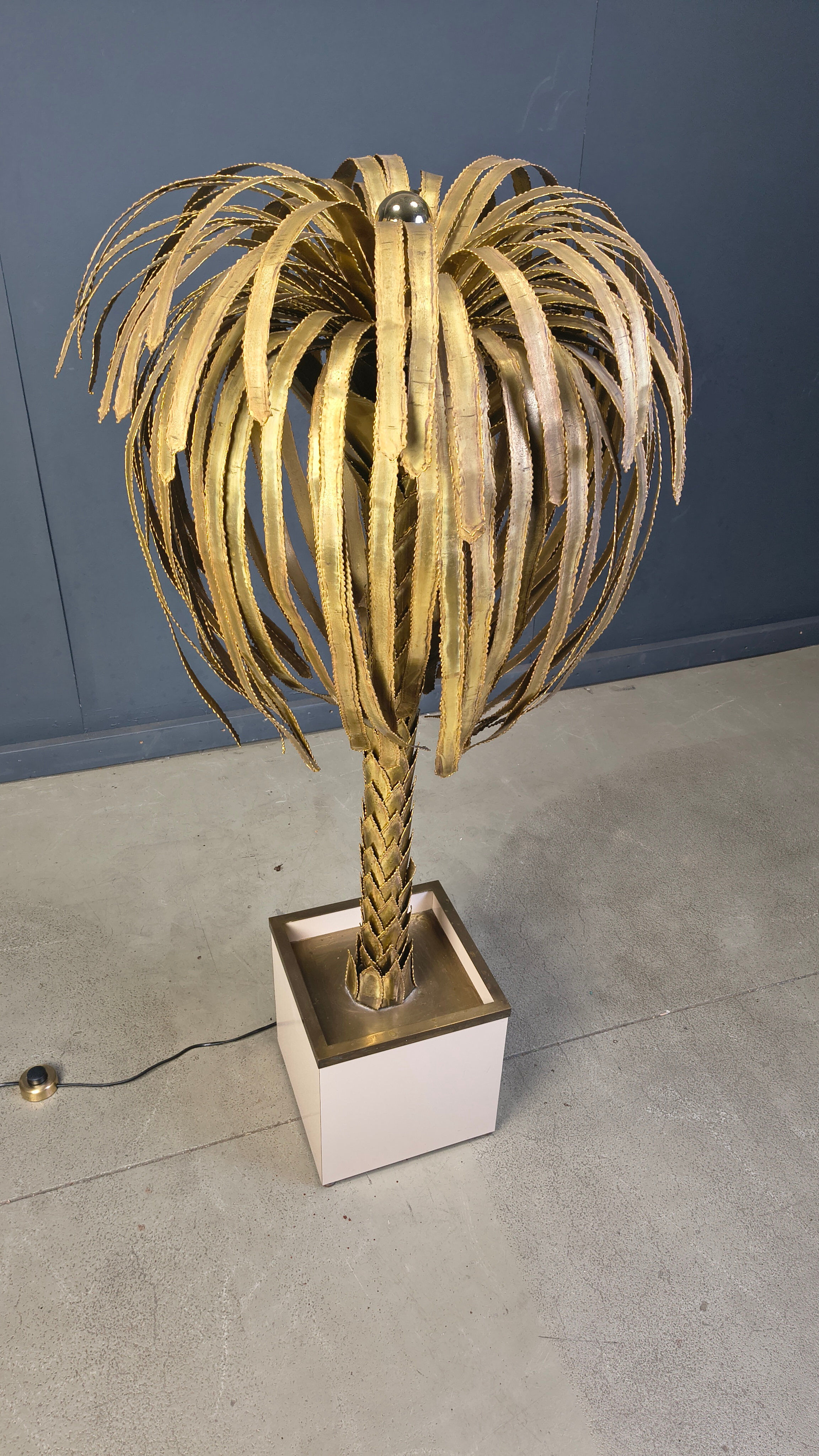 Brass palm tree floor lamp by Maison Jansen, 1970s