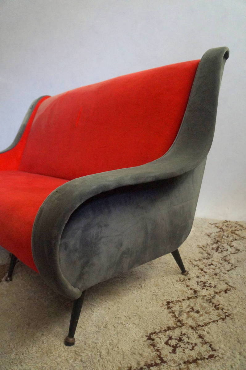 1950s bench in short velvet