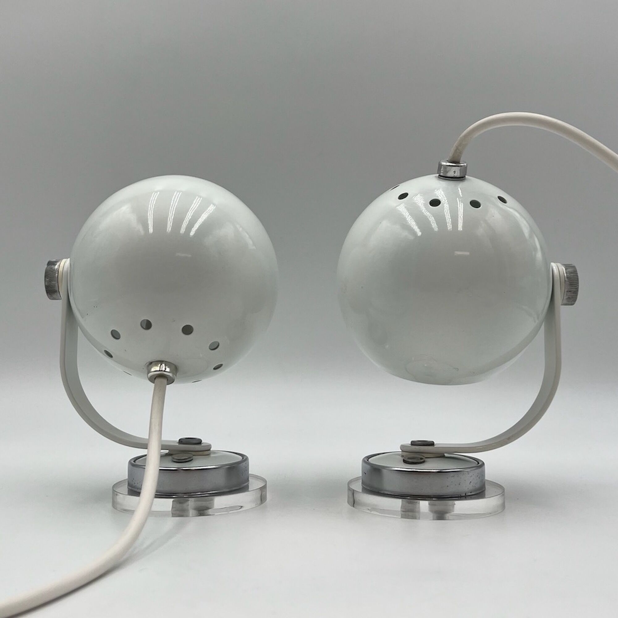 Ensemble de lampes eyeball en métal et plexiglas space age années 70