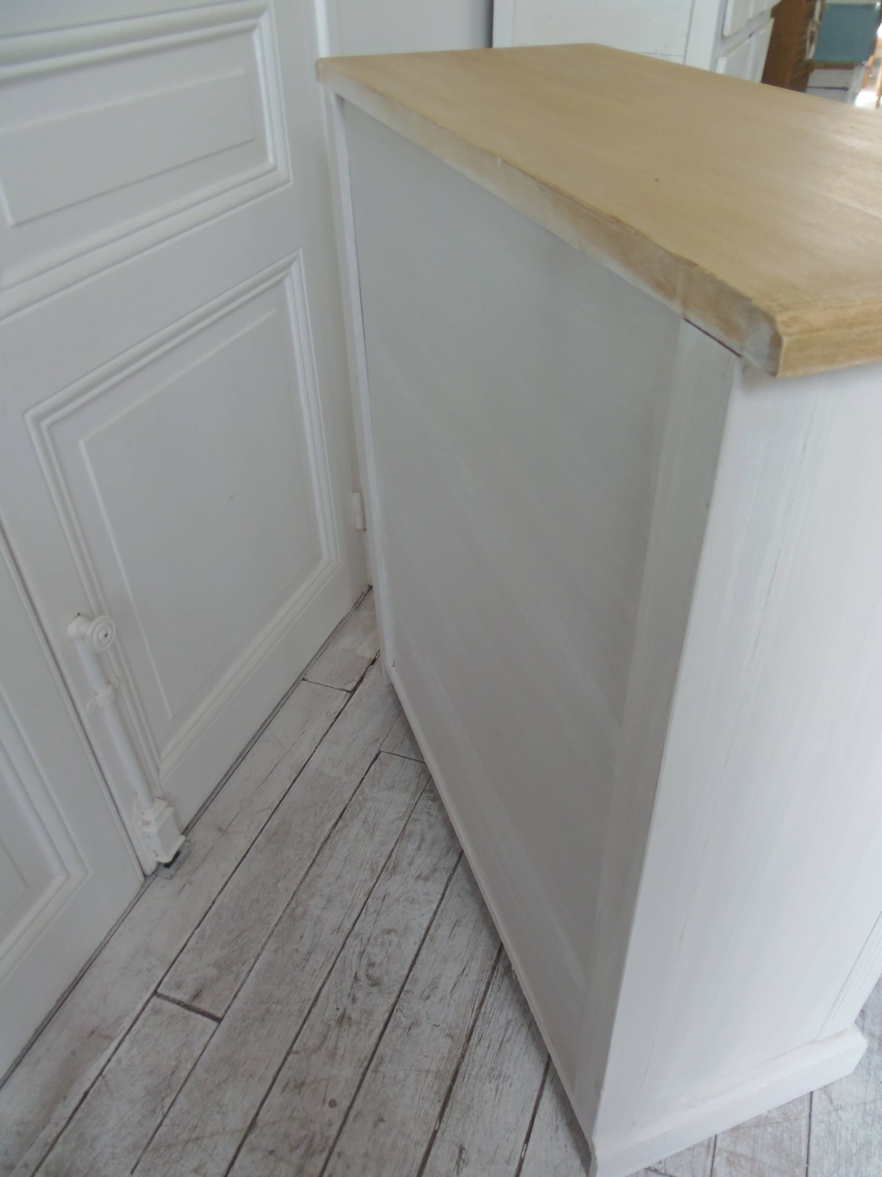 Re-enchanted bookcase in pearl gray, light oak waxed top.