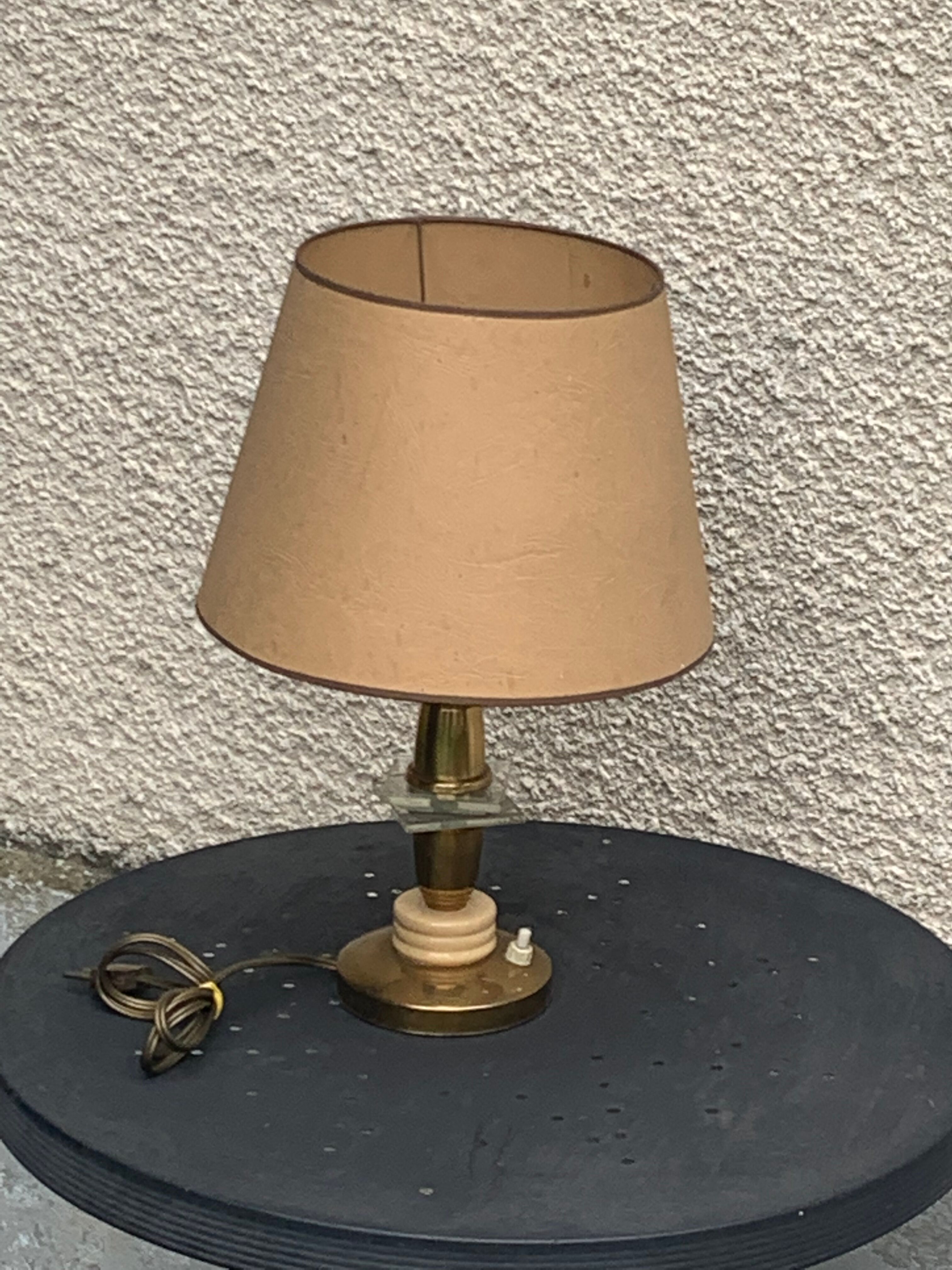 Table lamp in gilded metal, bakelite and antique plexiglass