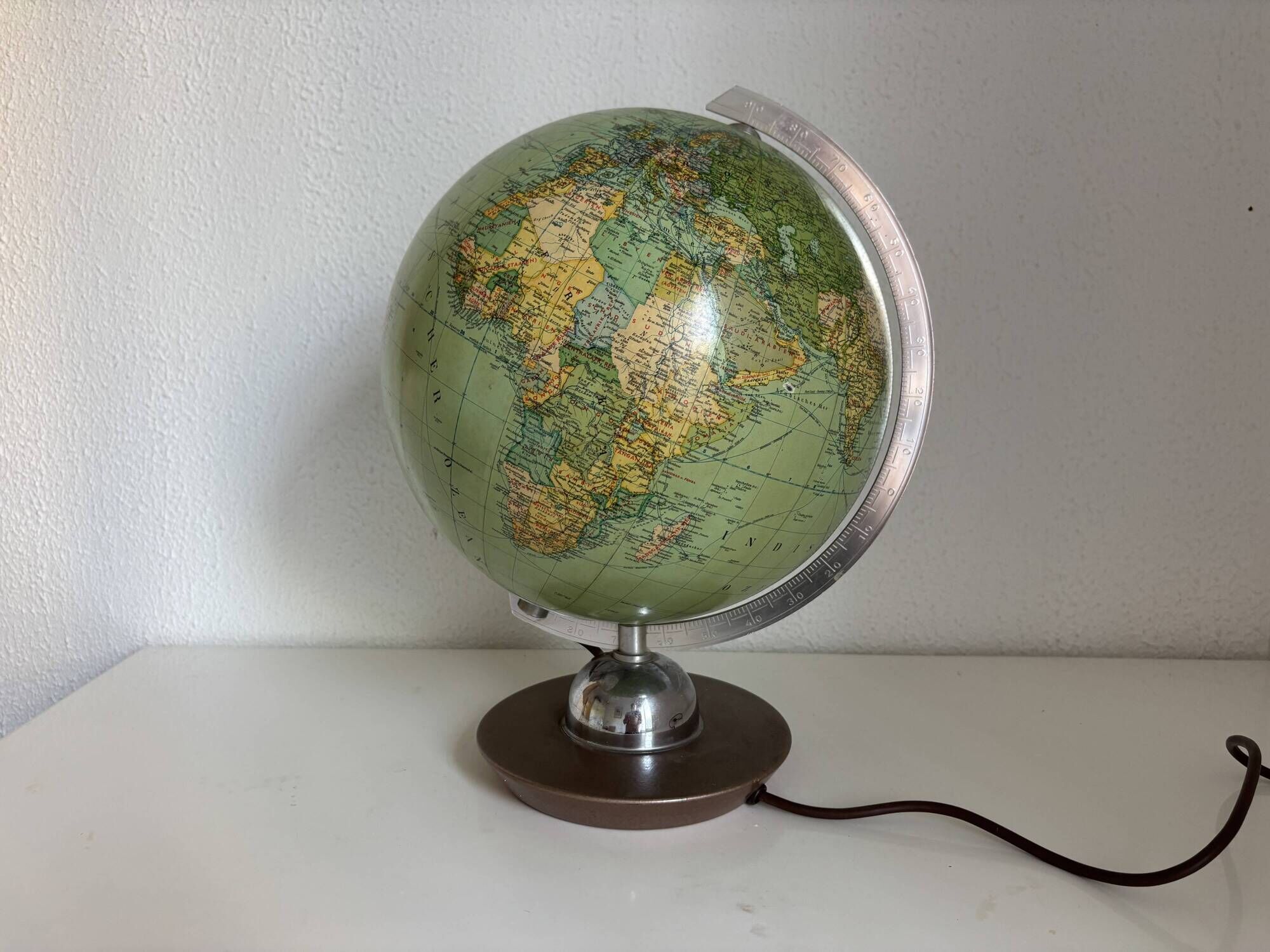 Vintage 1960 terrestrial globe JRO Verlag world map German - 35 cm