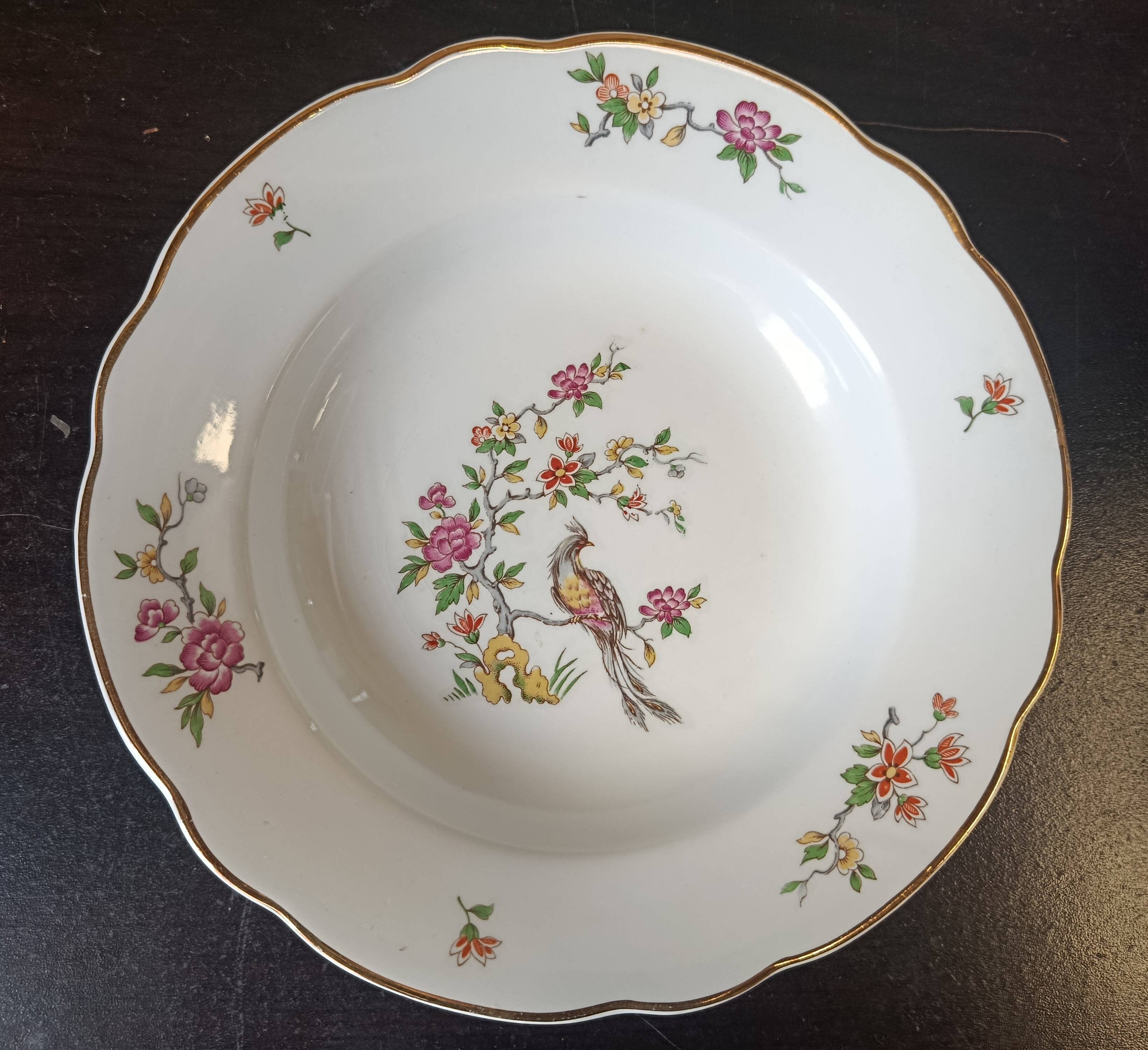 Lot de 3 assiettes creuses Digoin & Sarreguemines, oiseau de paradis