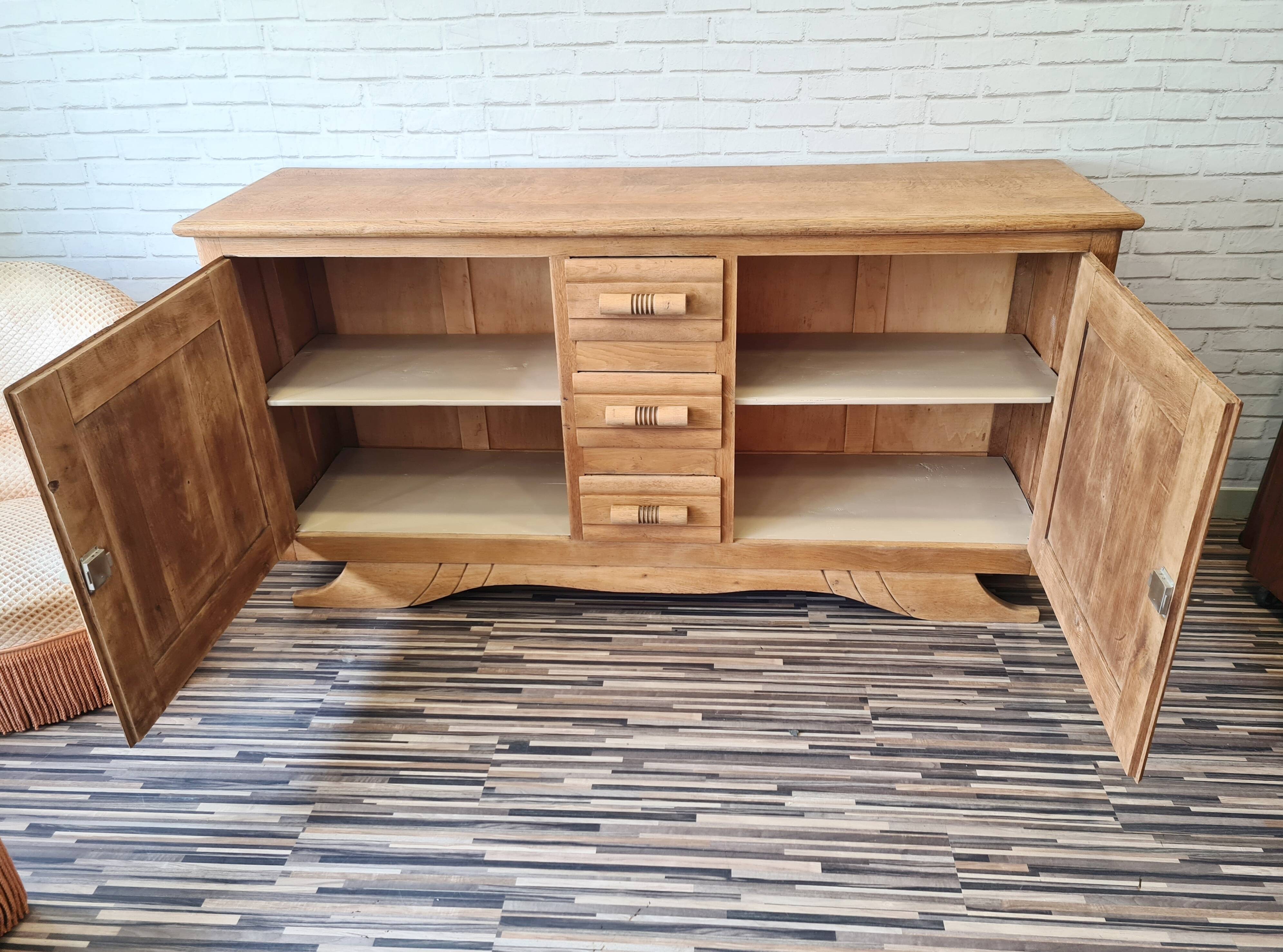 Enfilade brutalist style 40s renovated in raw wood