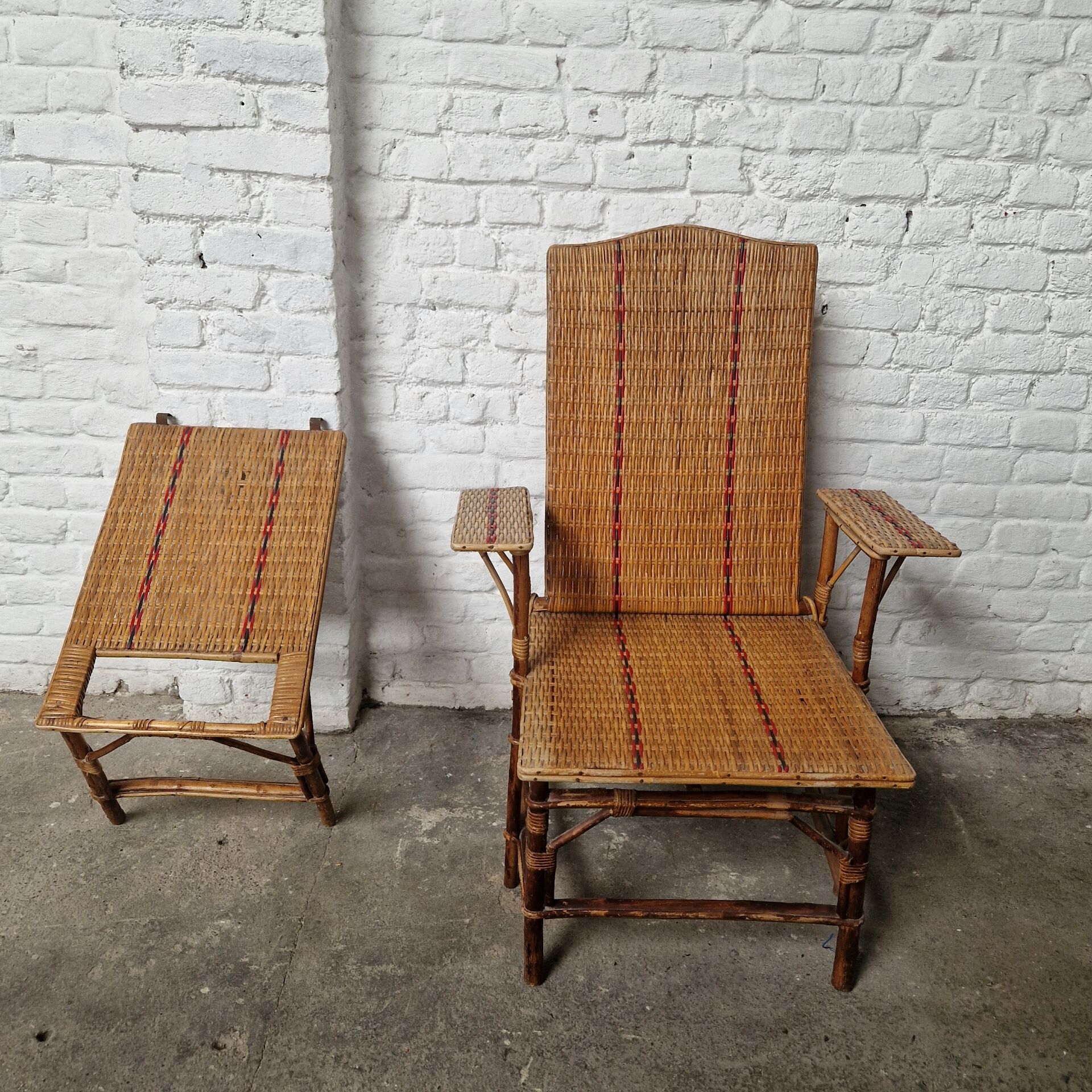 Adjustable rattan sun lounger