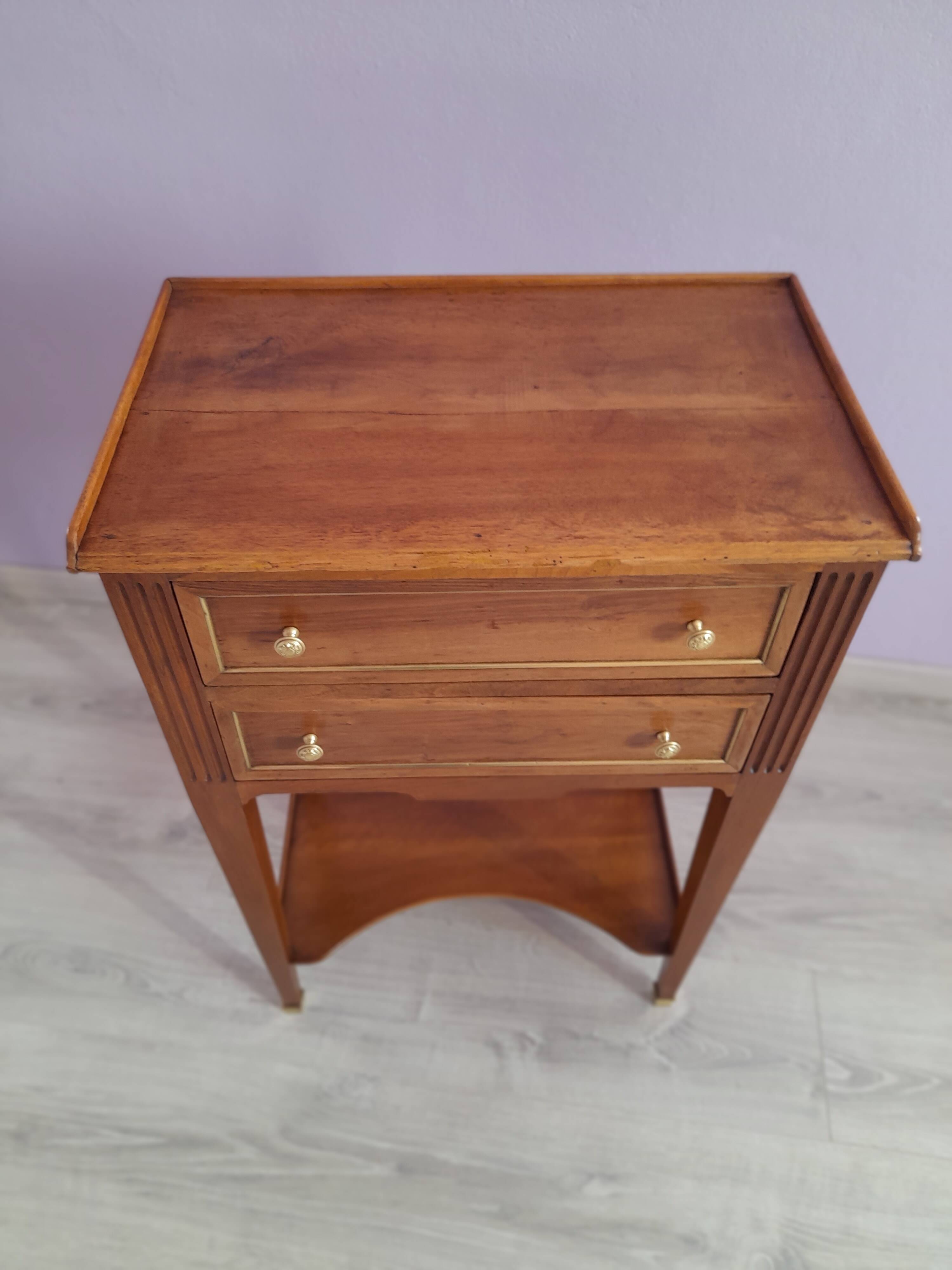 Louis XVI chest of drawers