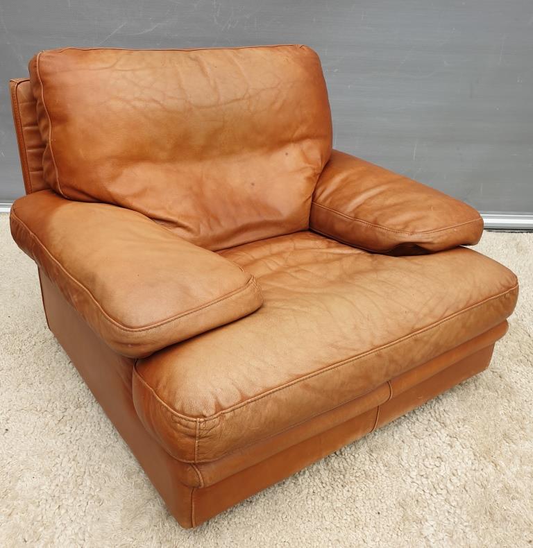 Fauteuil club lounge cuir cognac design 1970
